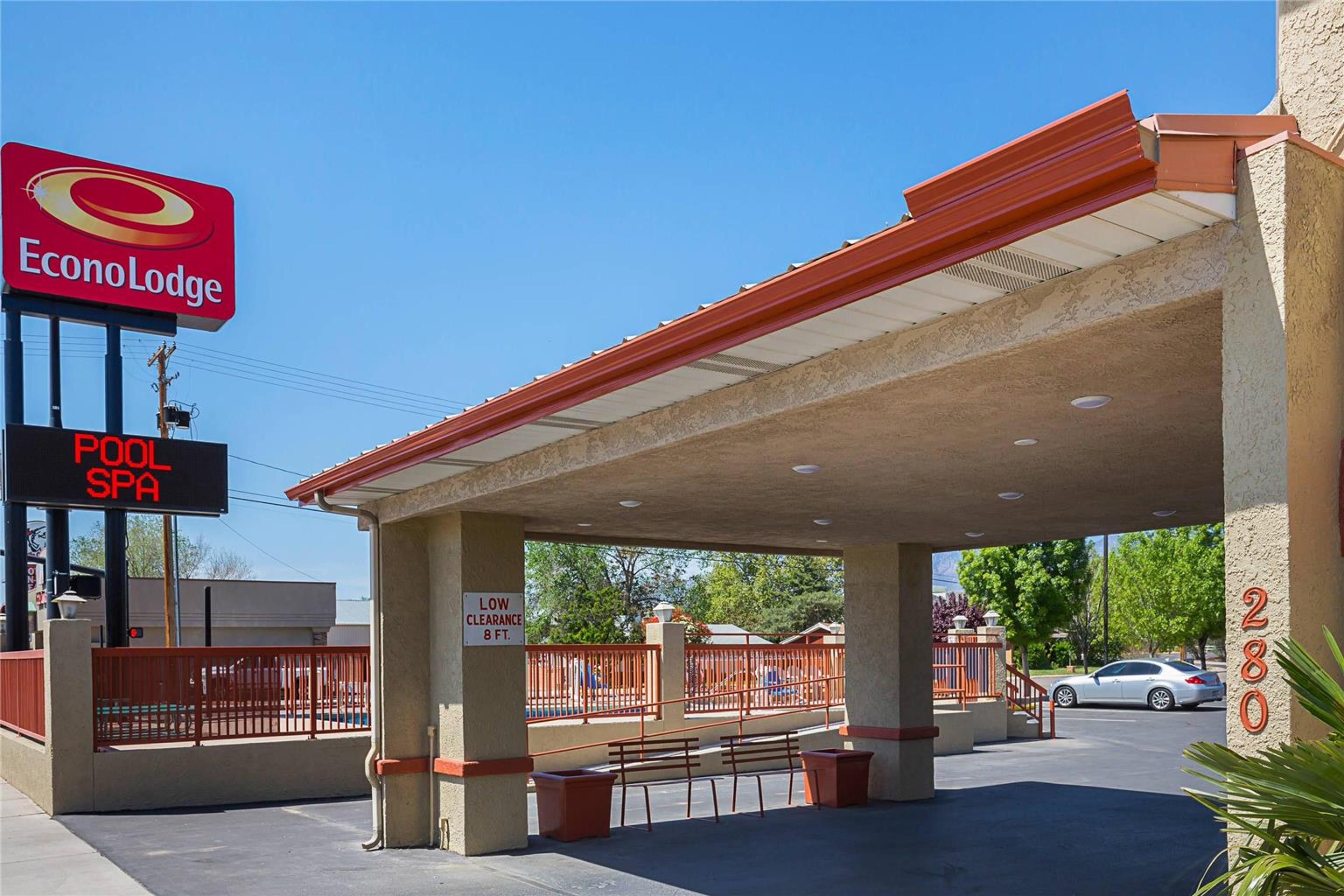 ECONO LODGE HURRICANE ZION PARK ARE