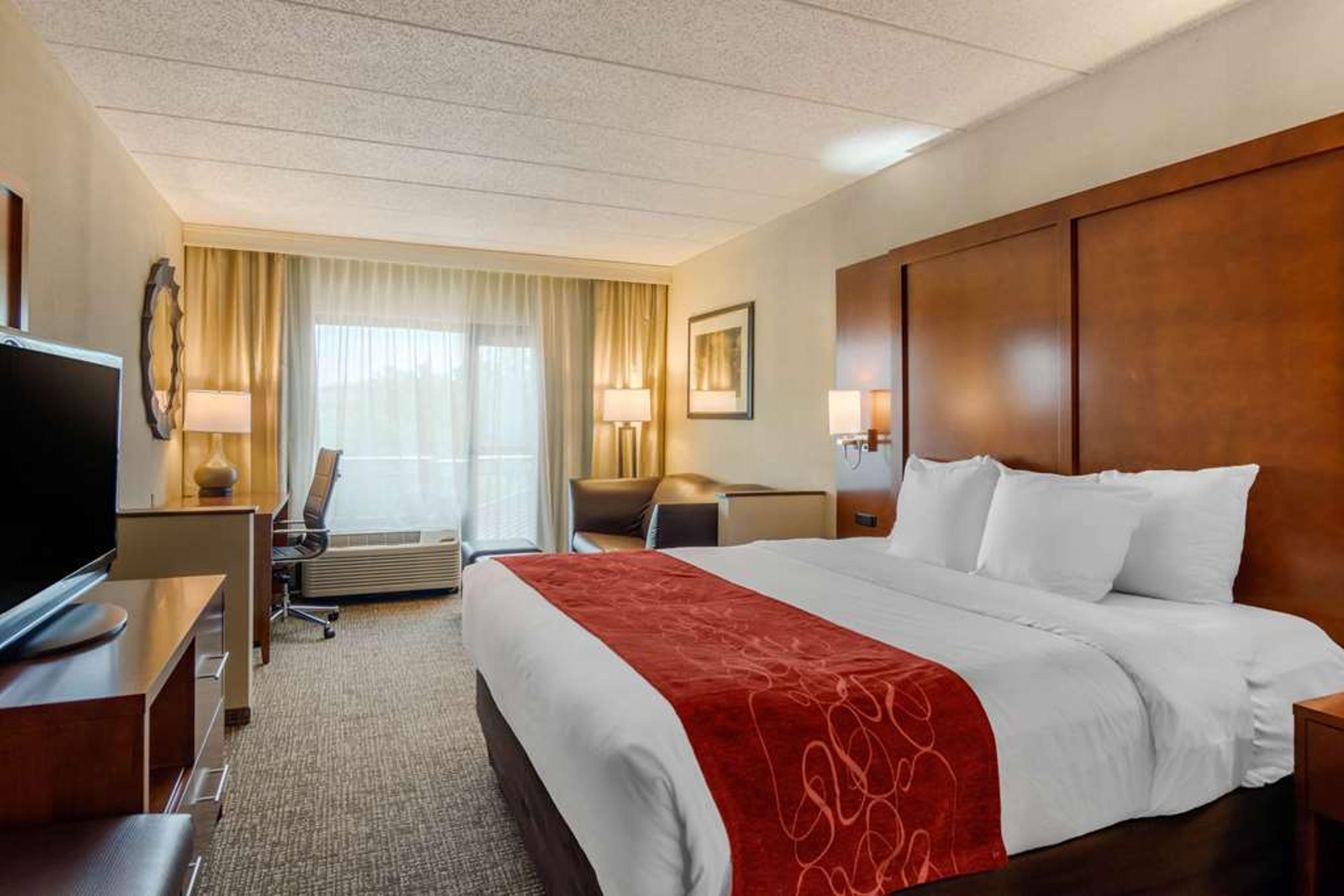COMFORT SUITES SOUTHPARK