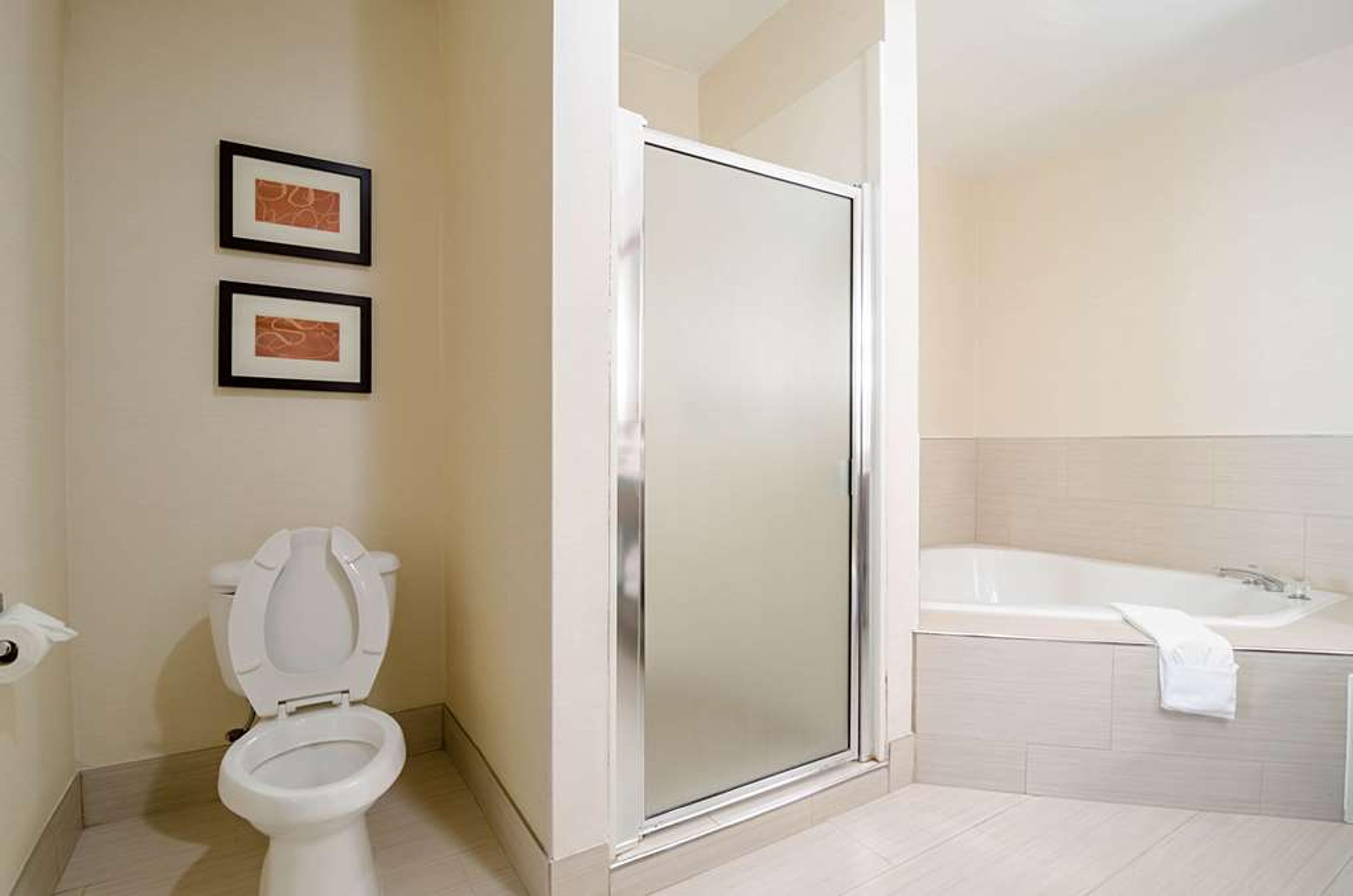 COMFORT SUITES INNSBROOK - SHORT PU