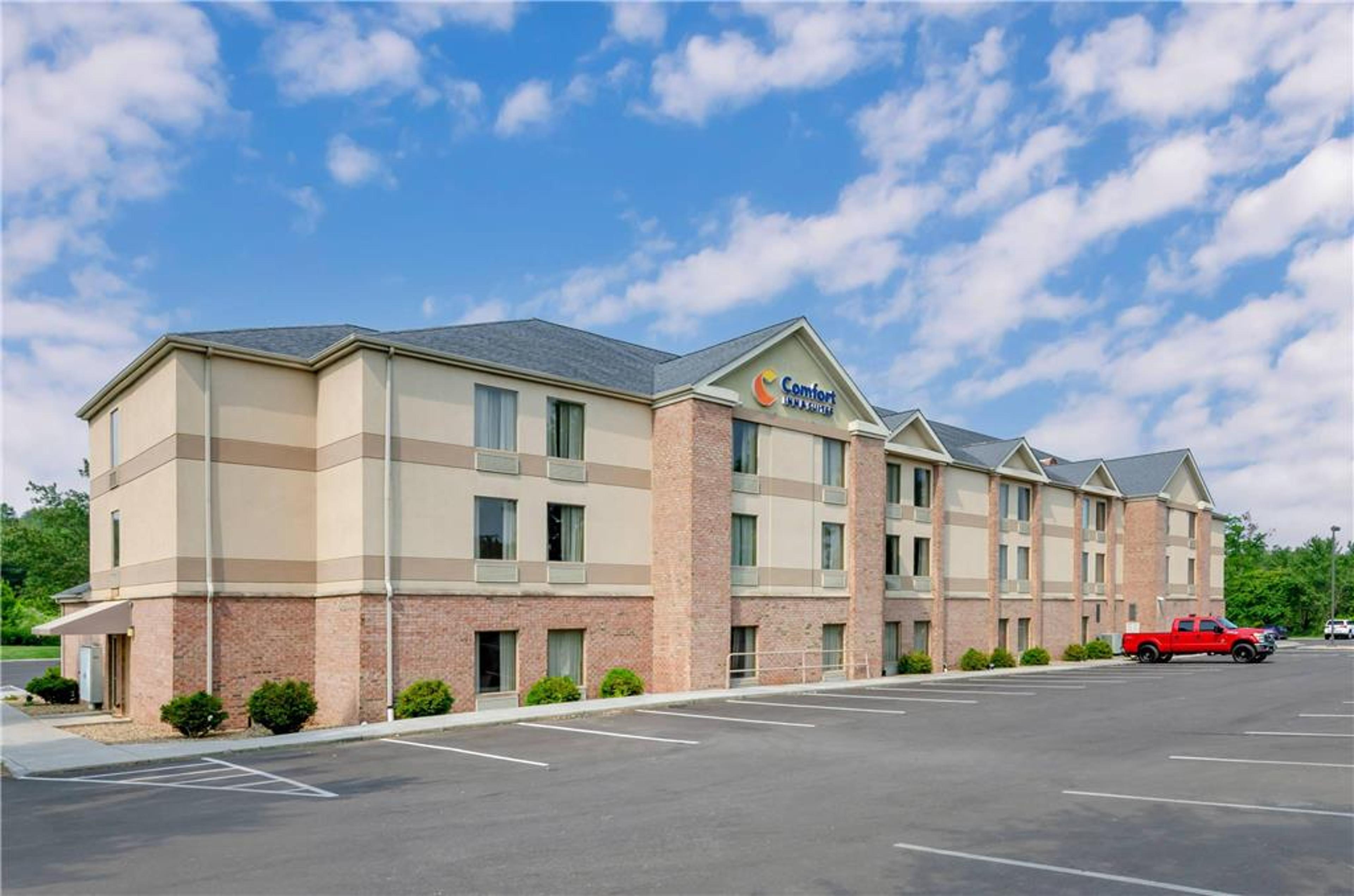 COMFORT INN AND SUITES CHRISTIANSBU