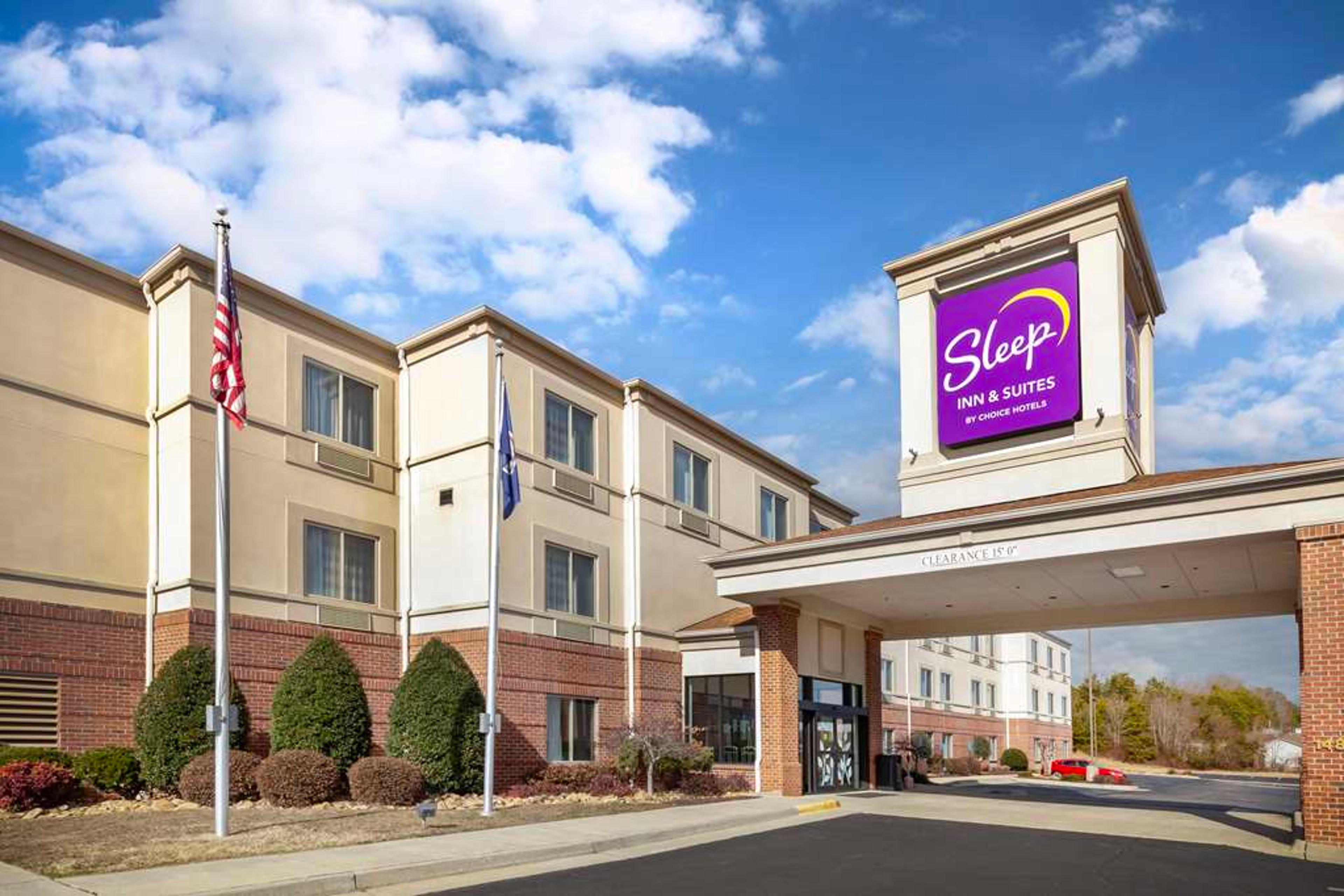 SLEEP INN & SUITES DANVILLE HWY 58