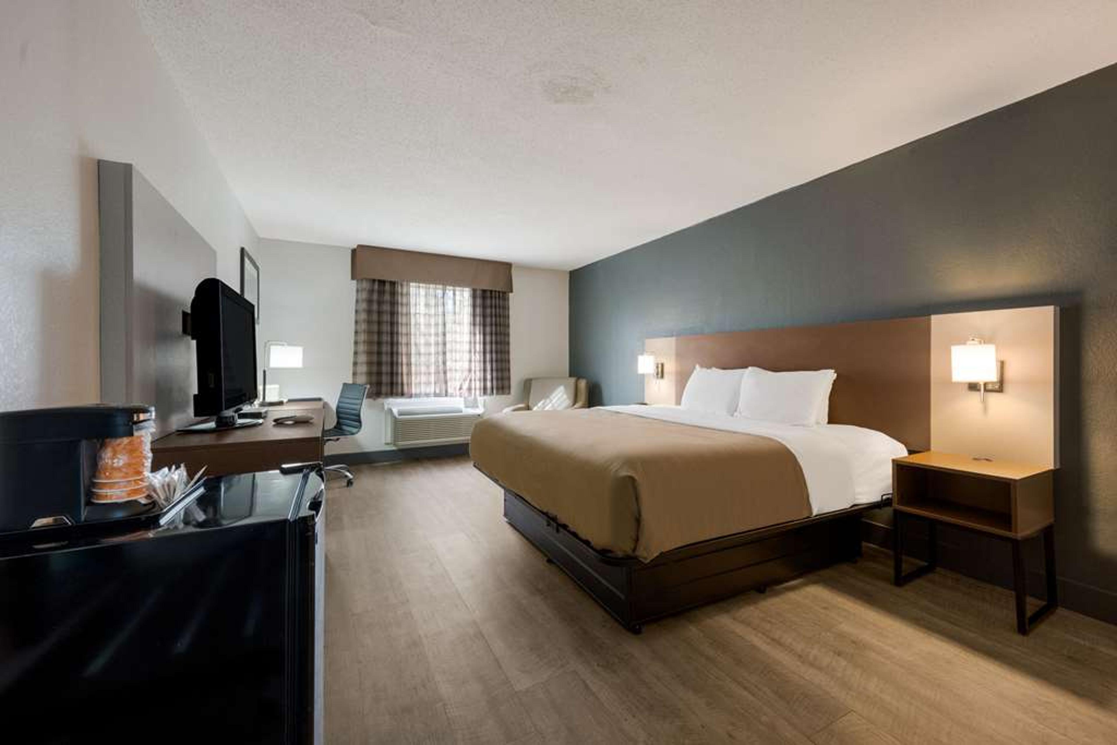QUALITY INN UNIVERSITY AREA