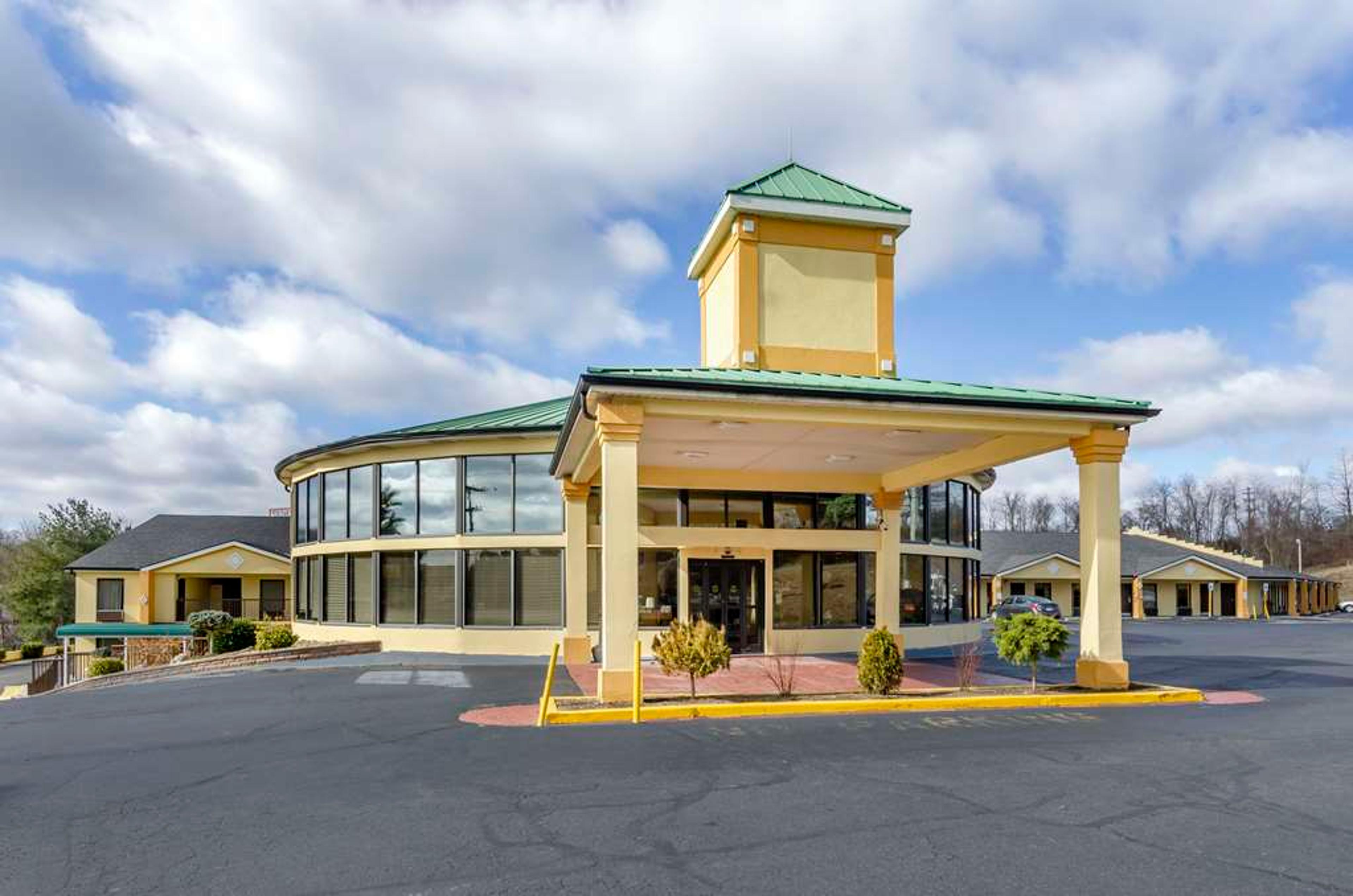 QUALITY INN HILLSVILLE