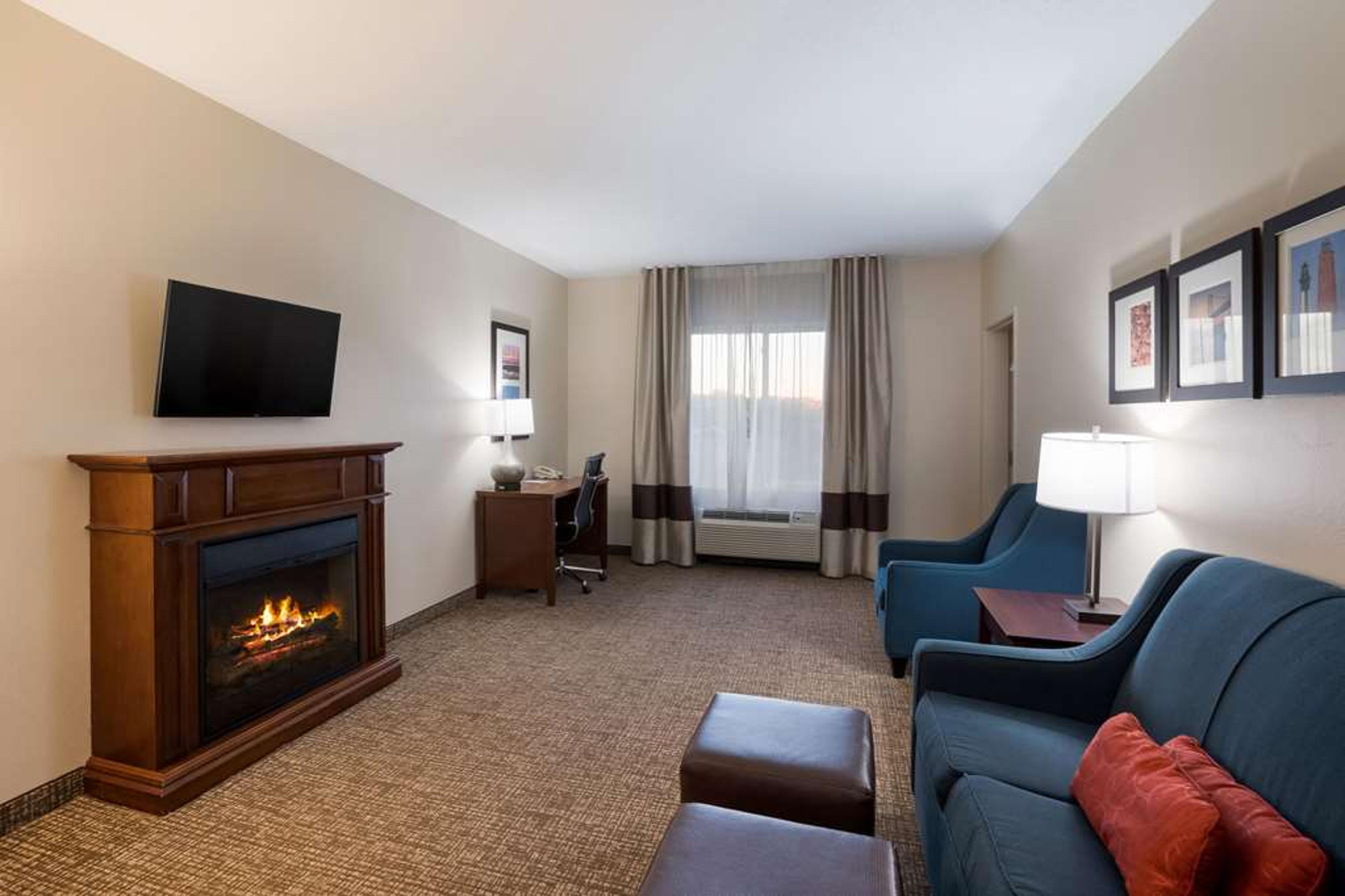 COMFORT SUITES SUFFOLK - CHESAPEAKE