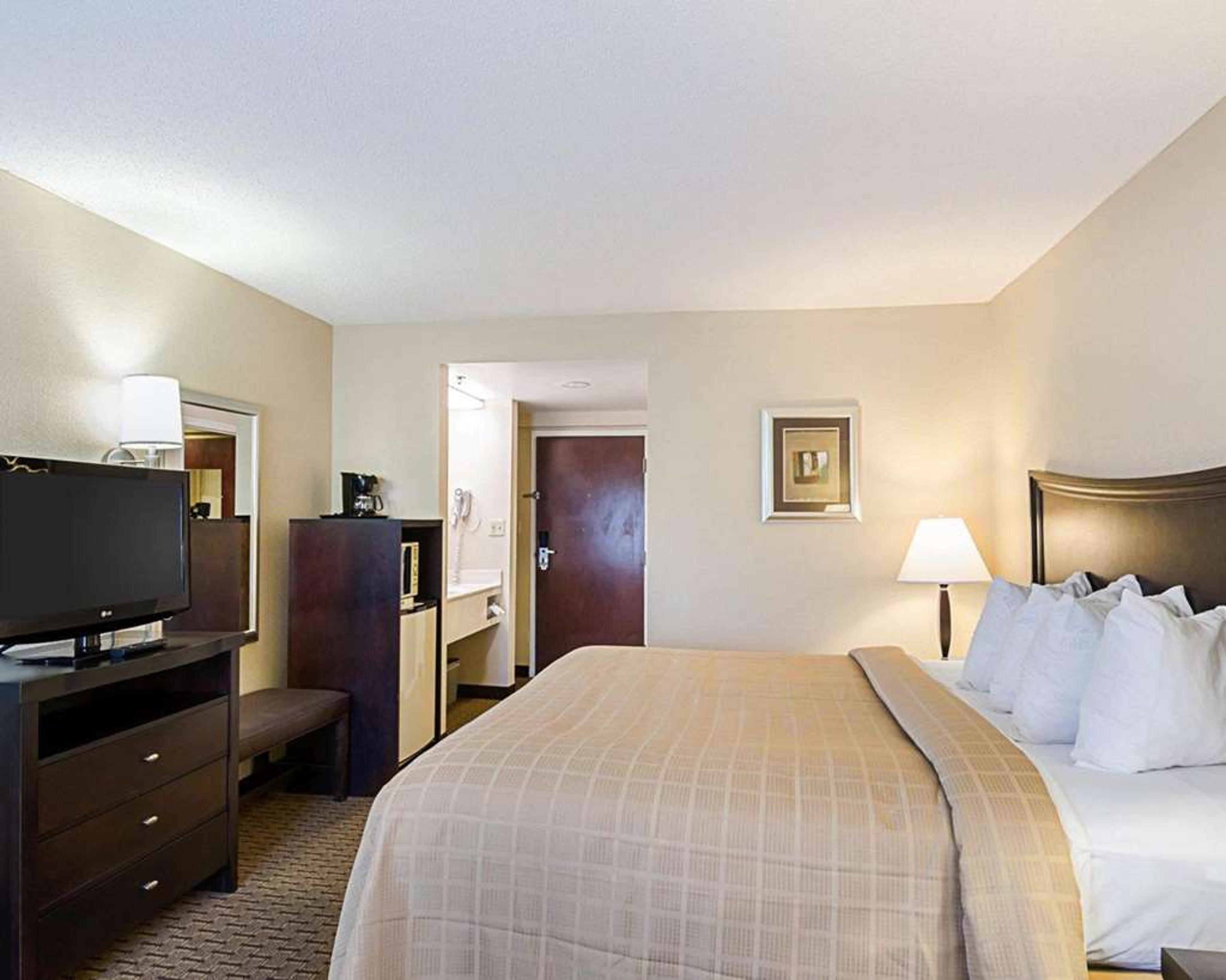 QUALITY INN TROUTVILLE - ROANOKE NO