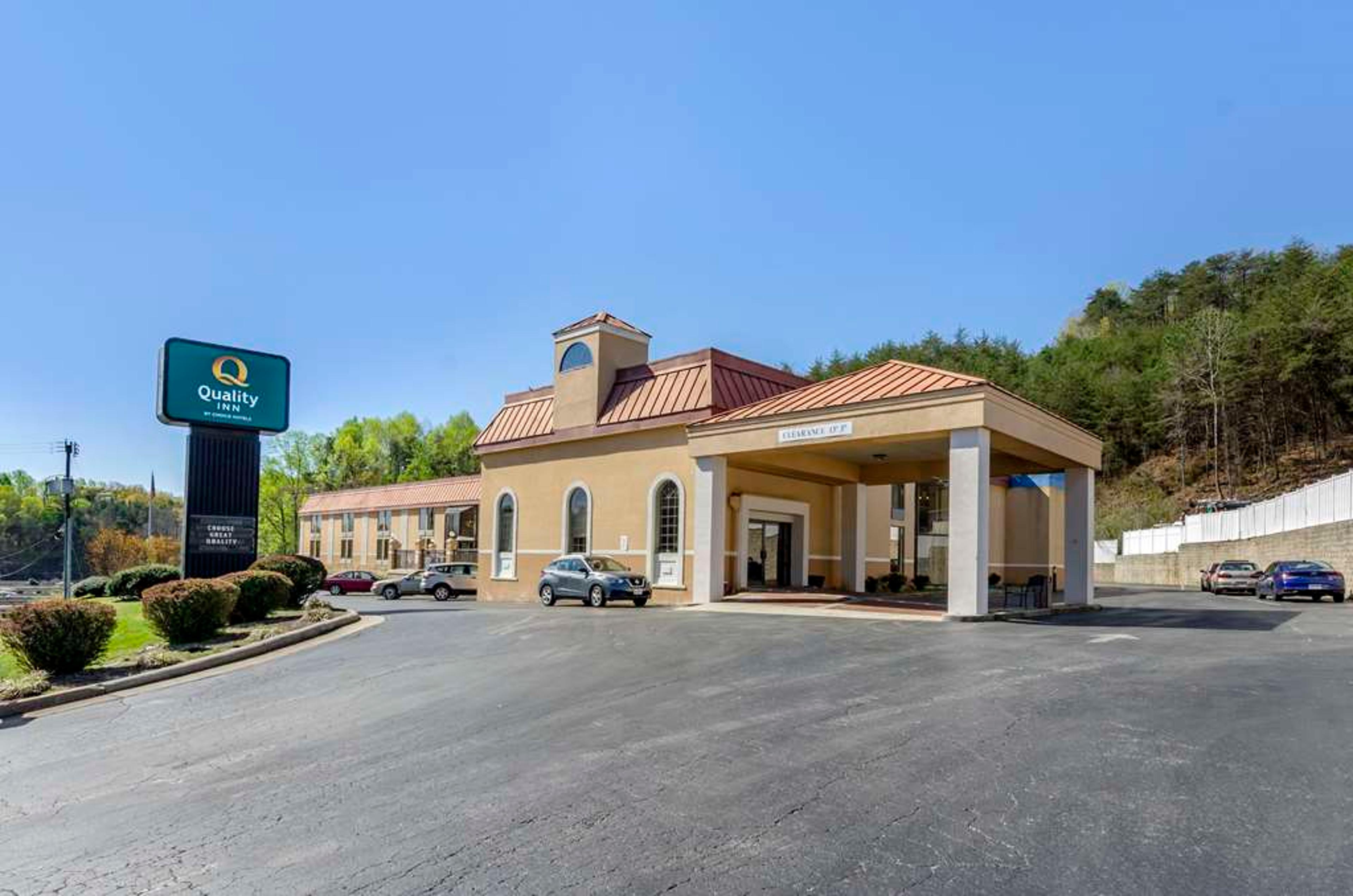 QUALITY INN NEAR MARTINSVILLE SPEED