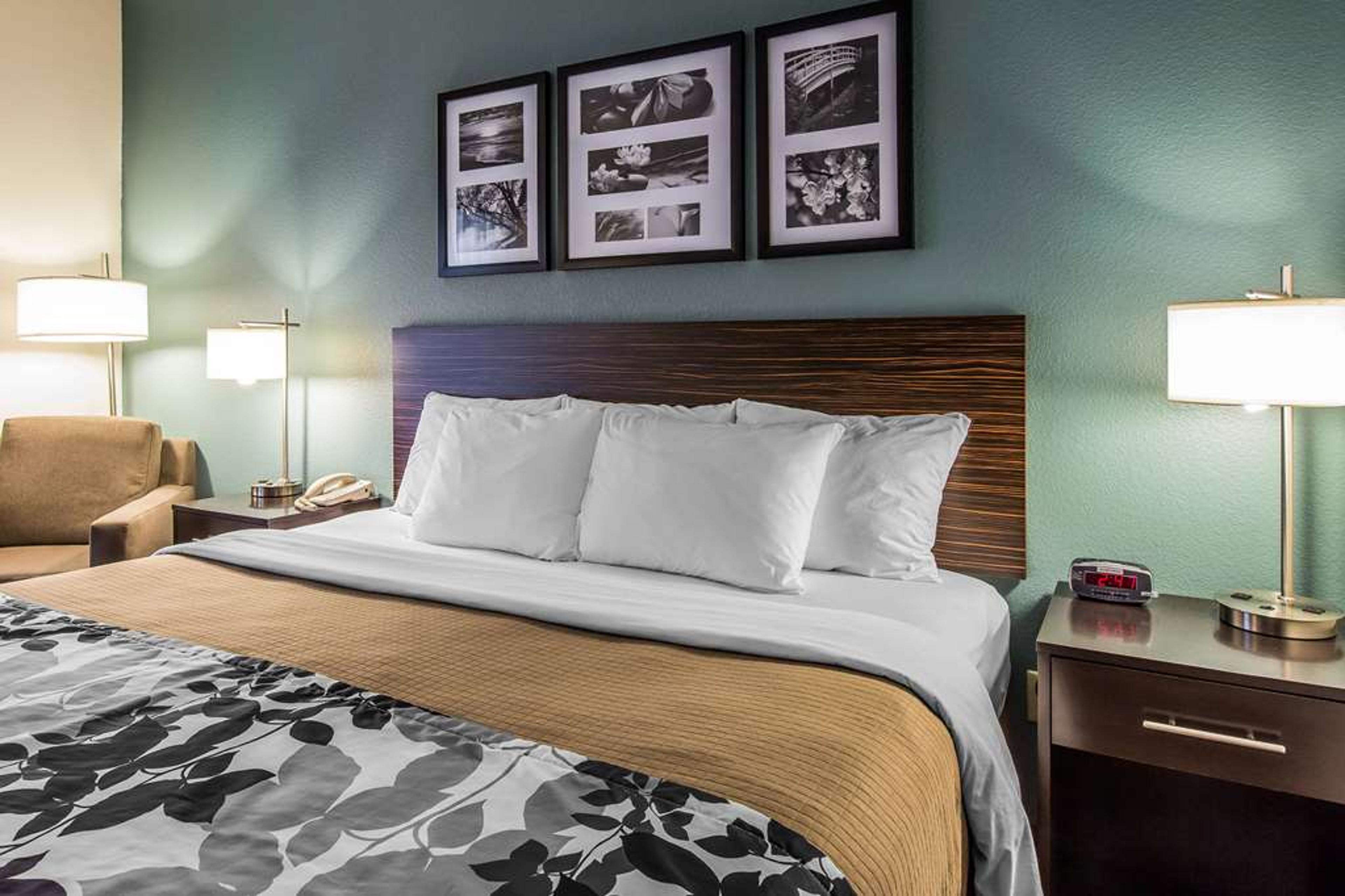 SLEEP INN & SUITES