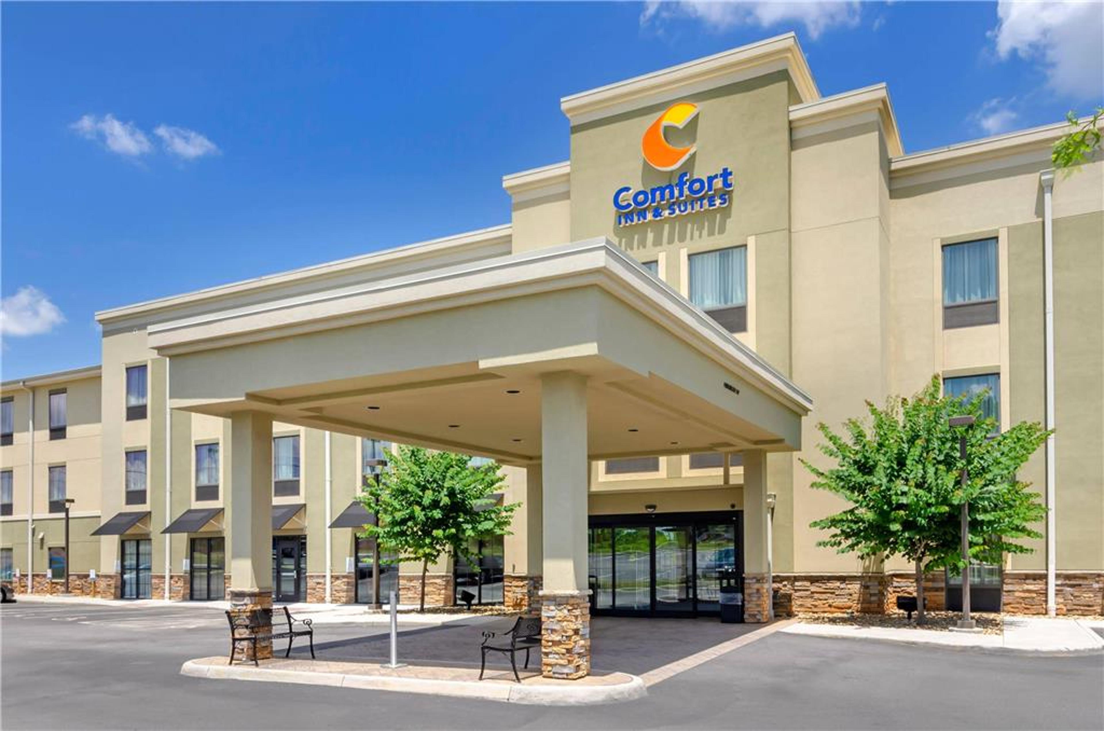 COMFORT INN AND SUITES LYNCHBURG AI