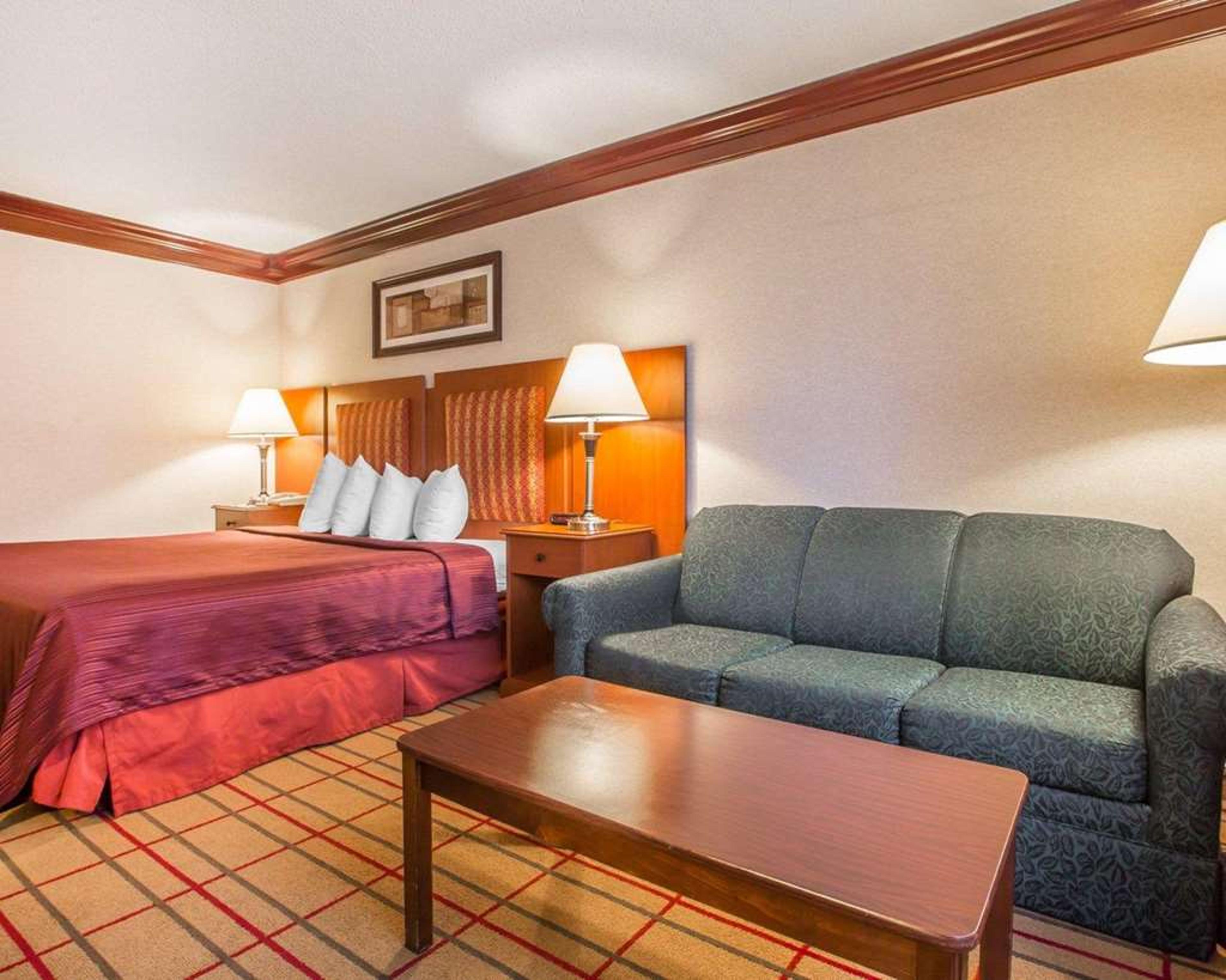 QUALITY INN & CONFERENCE CENTER