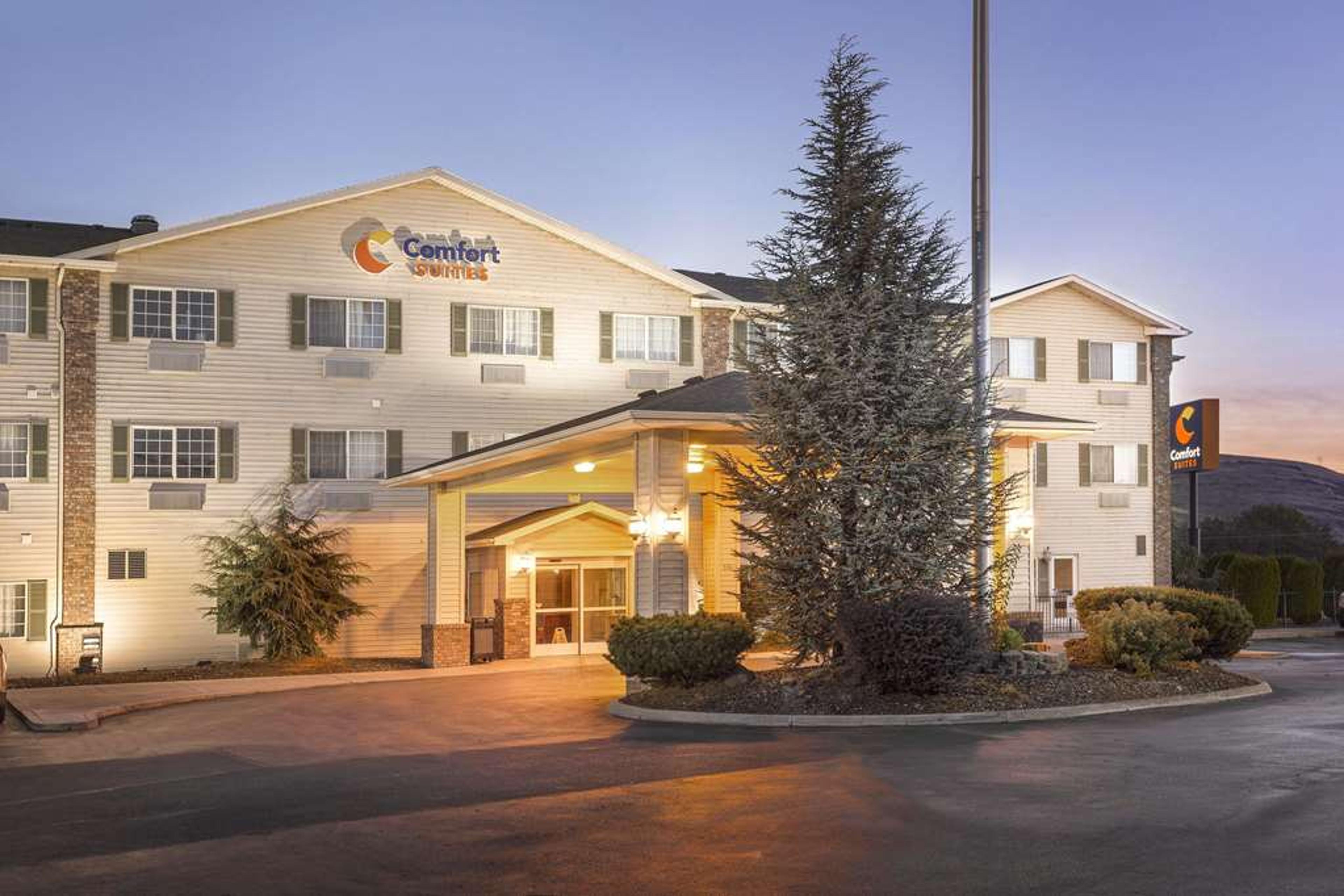 COMFORT SUITES YAKIMA