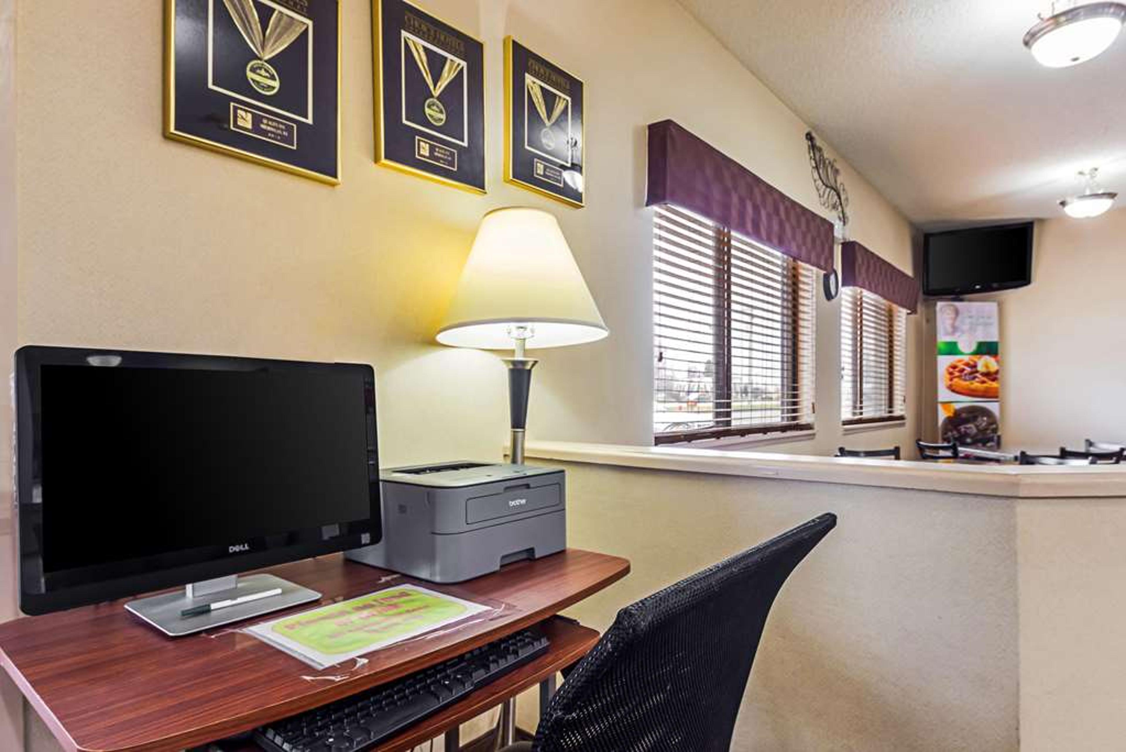 Hotel Photo 5