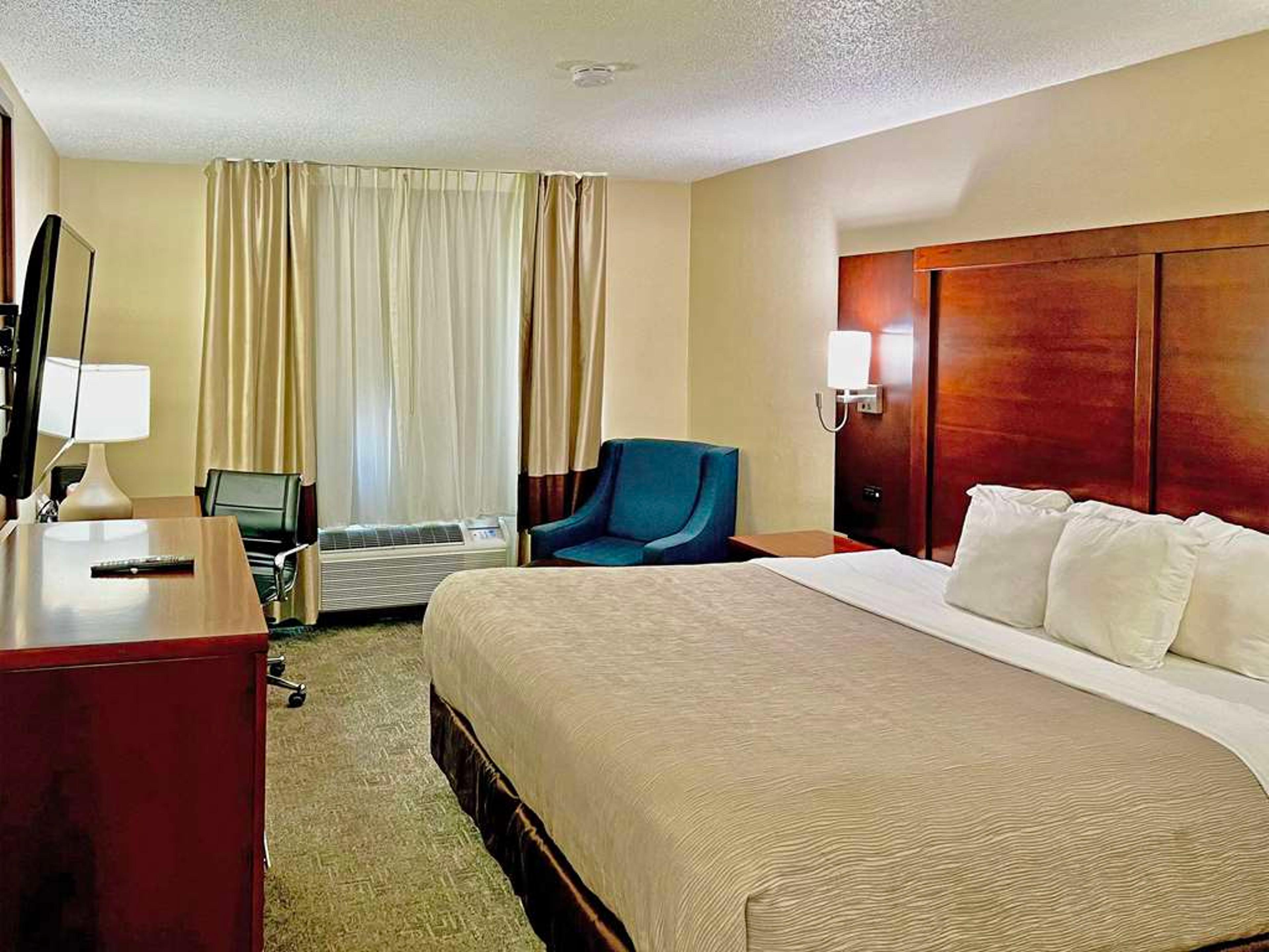 QUALITY INN AND SUITES GREEN BAY -