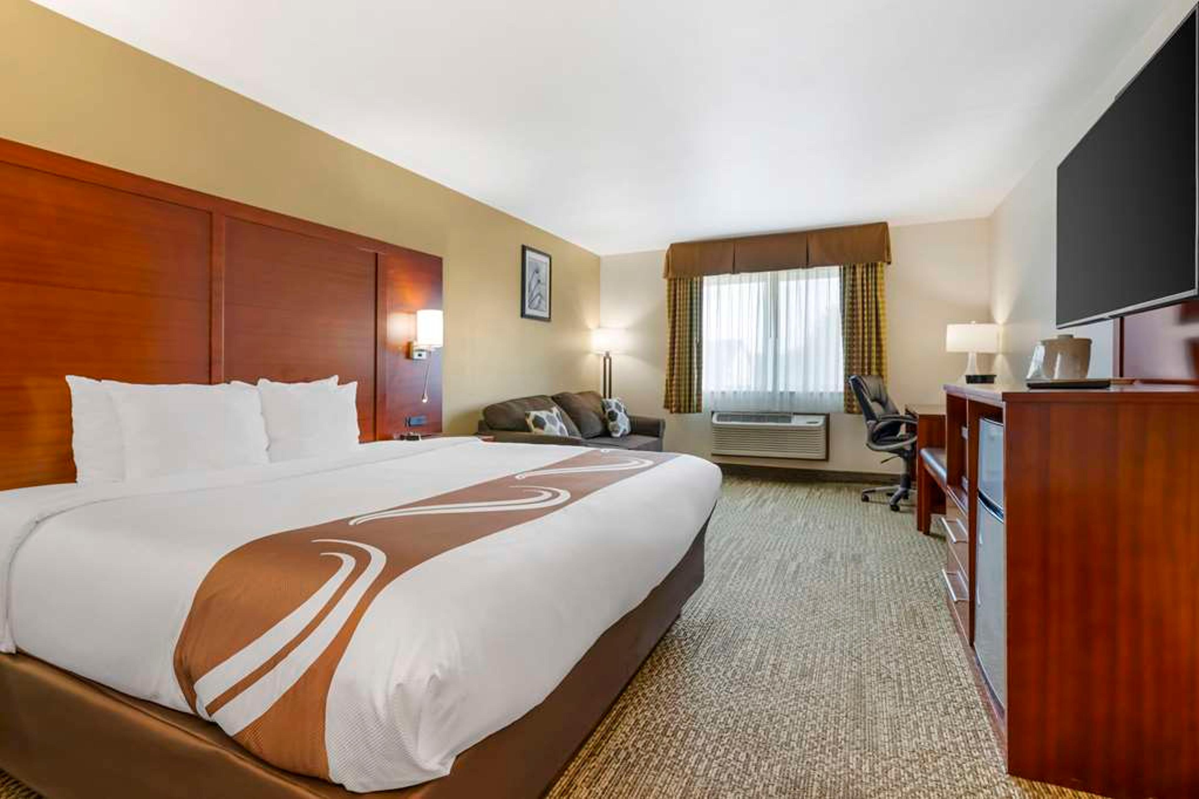 QUALITY INN AND SUITES STOUGHTON -