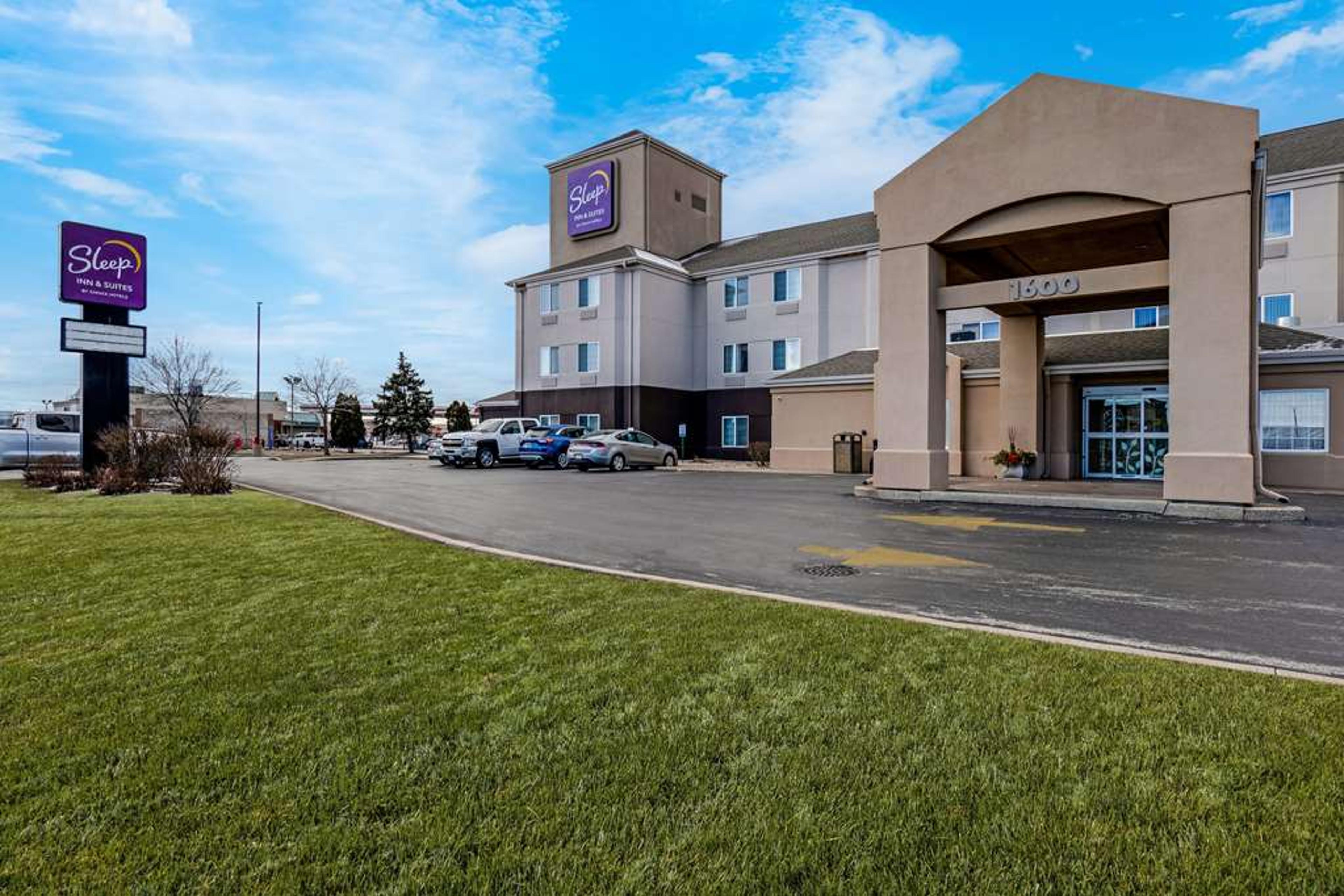 SLEEP INN AND SUITES GREEN BAY SOUT