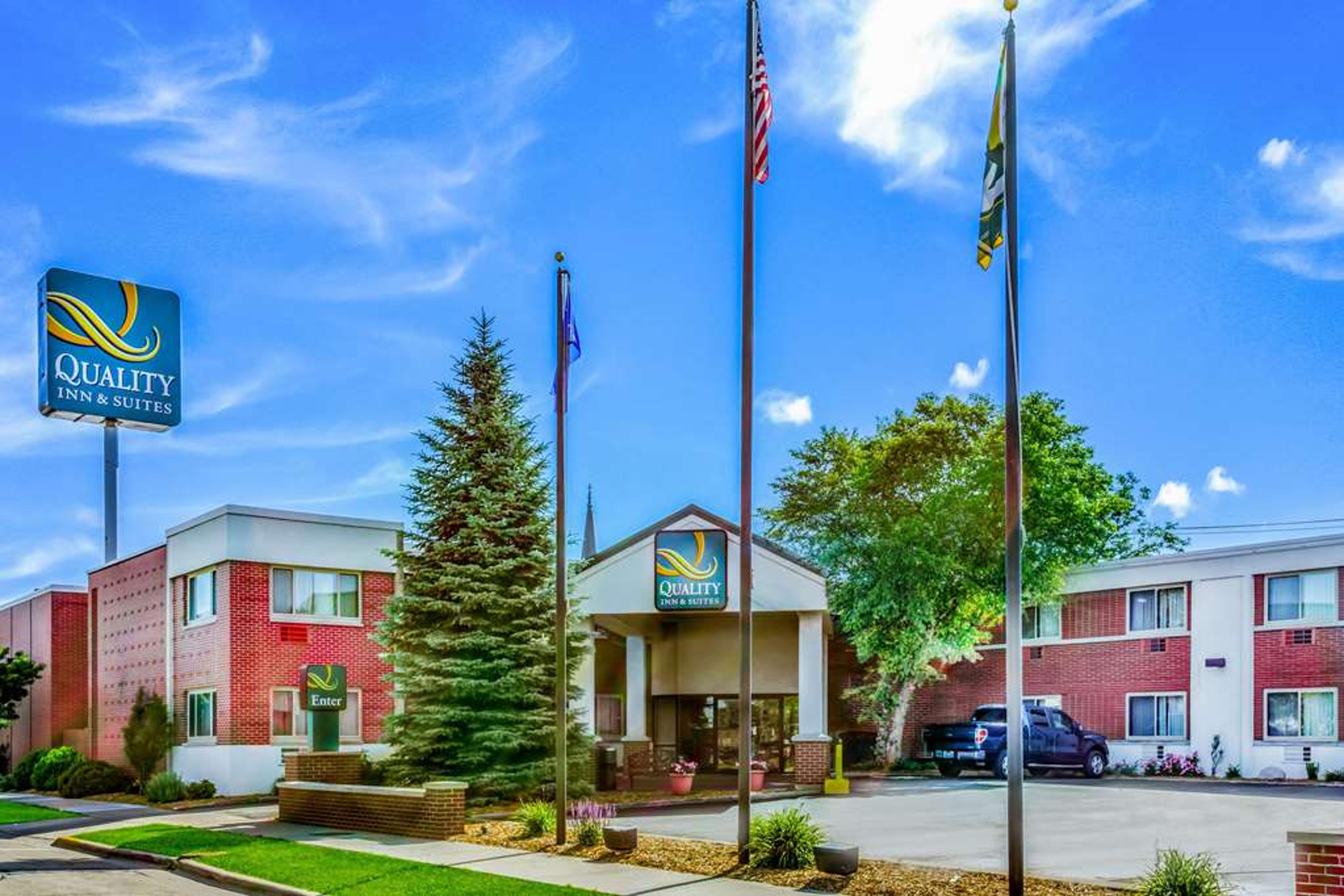QUALITY INN AND SUITES GREENBAY DOW