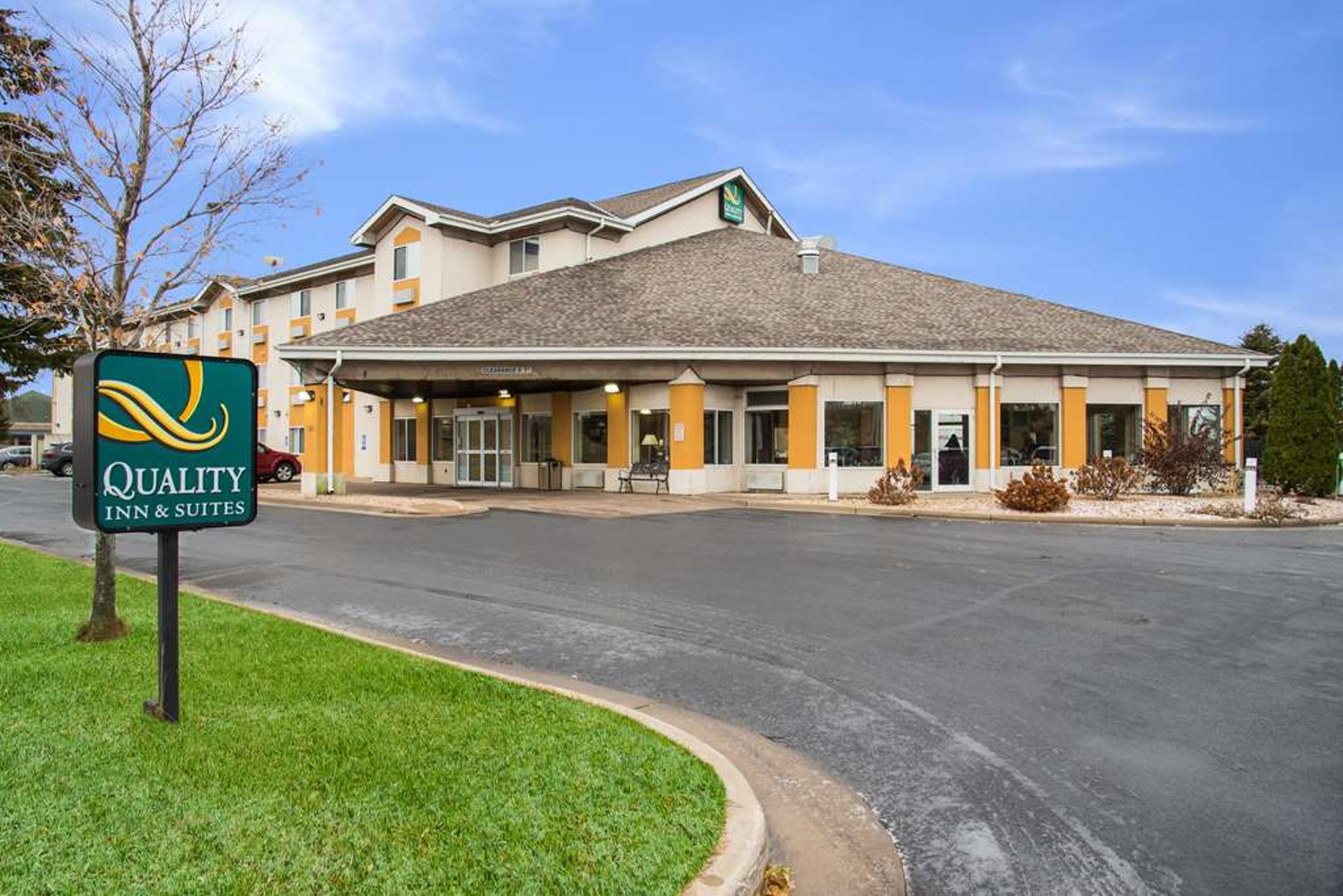 QUALITY INN & SUITES