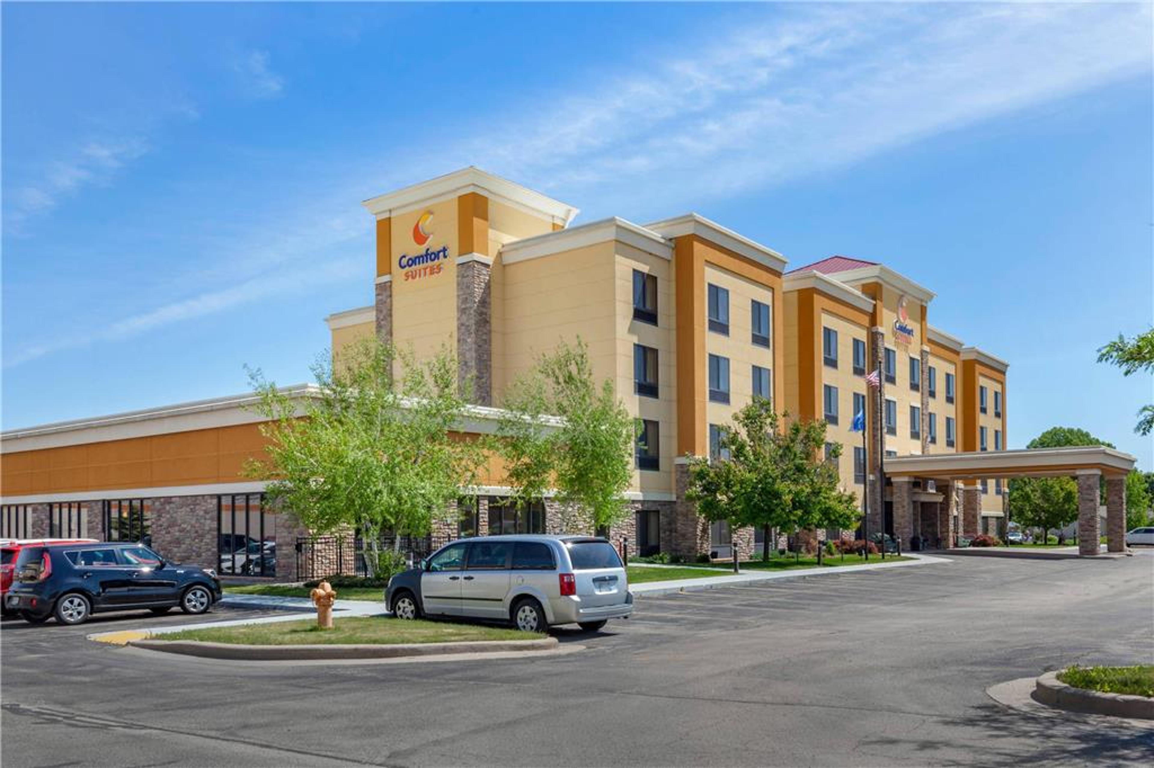 COMFORT SUITES