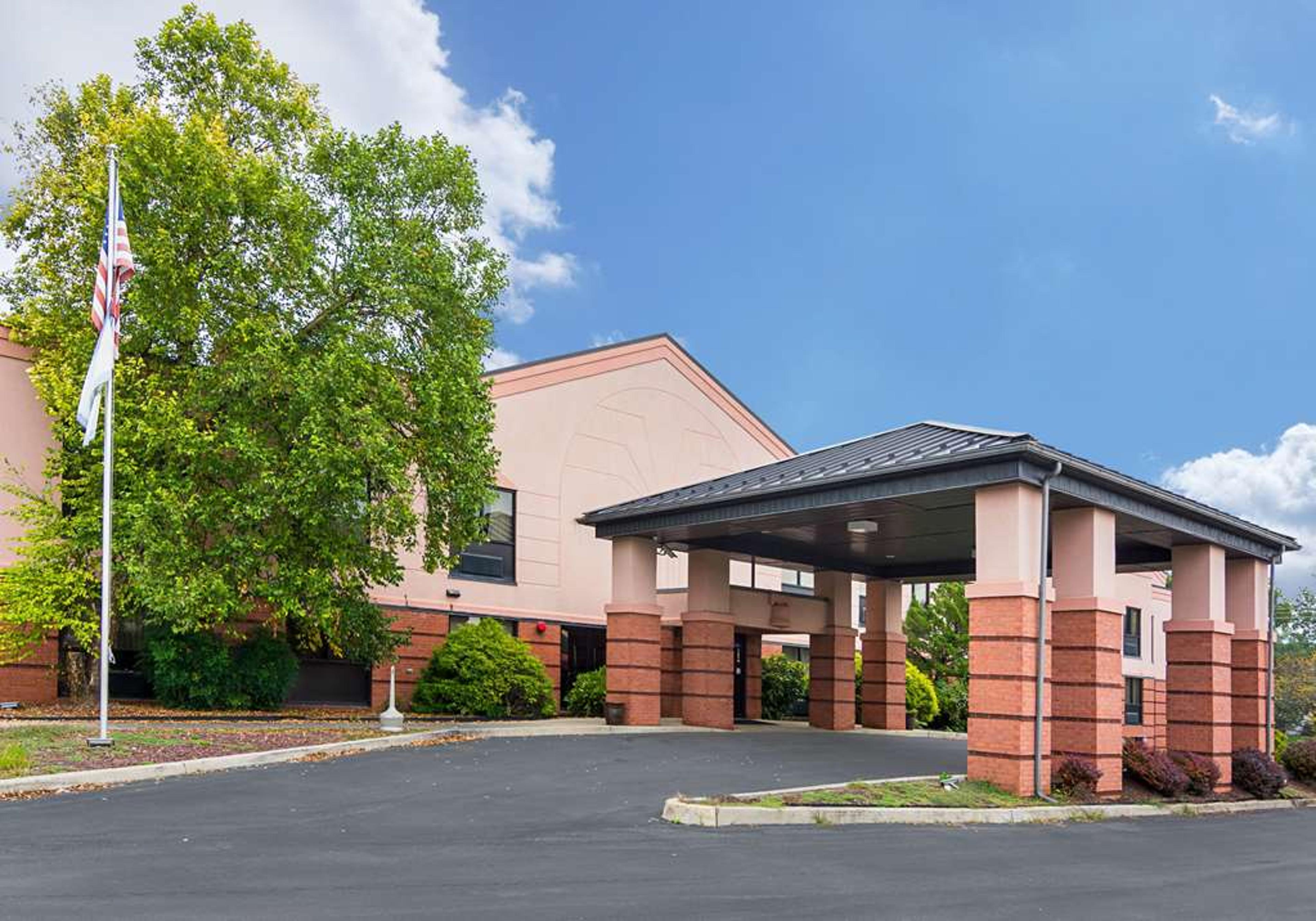 QUALITY INN & SUITES KEARNEYSVILLE