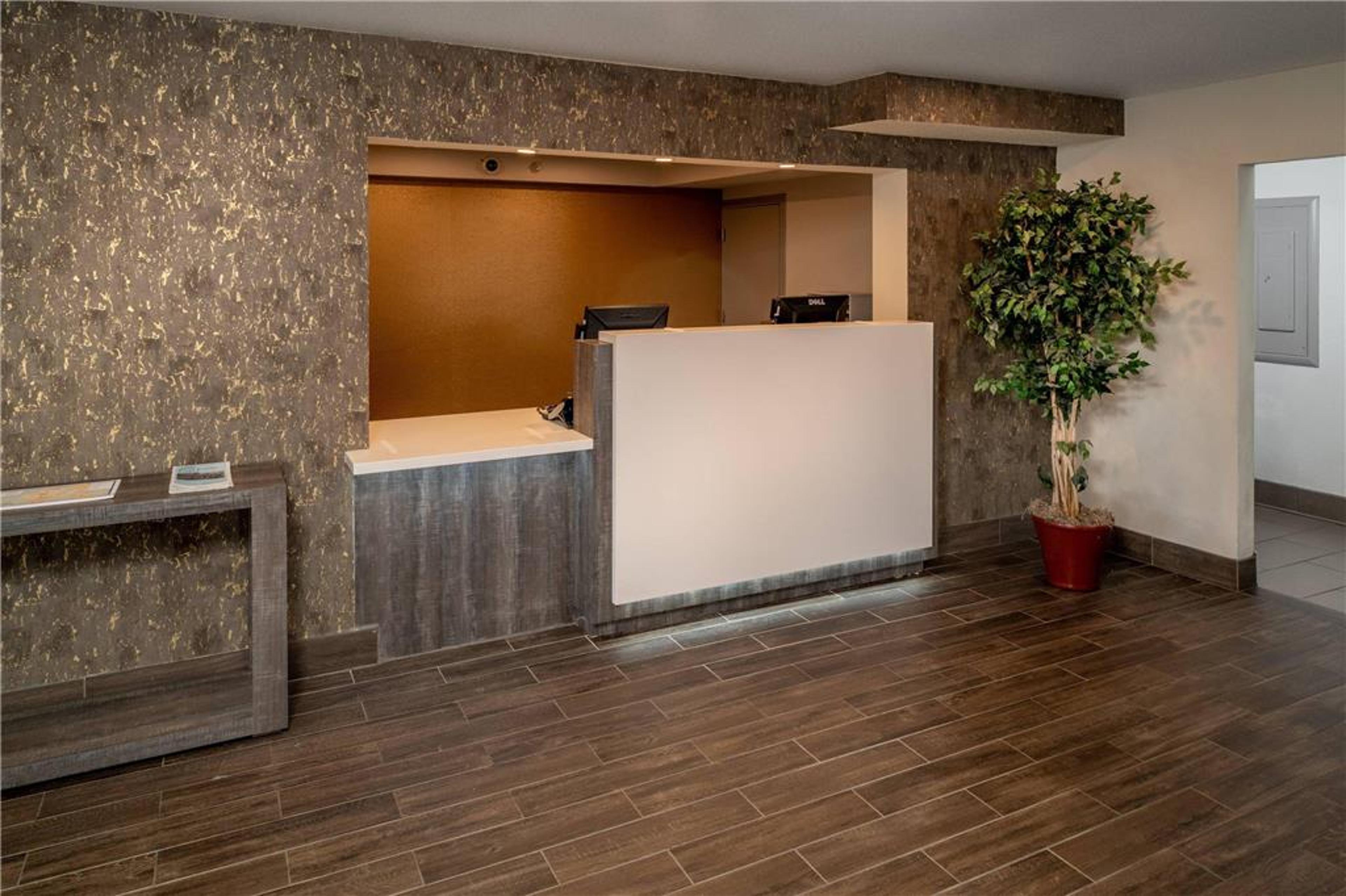 CLARION POINTE BECKLEY