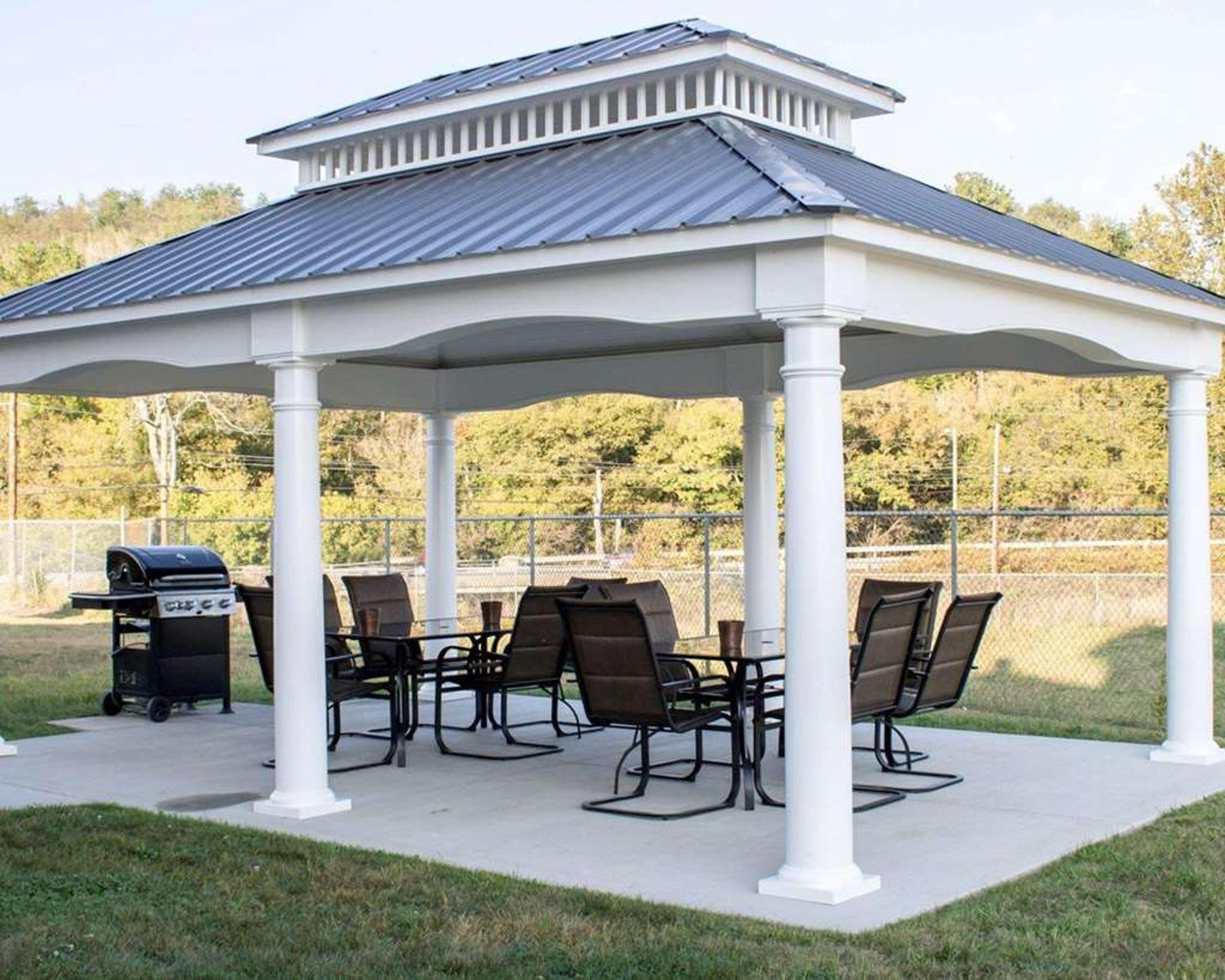 SLEEP INN AND SUITES MOUNDSVILLE -