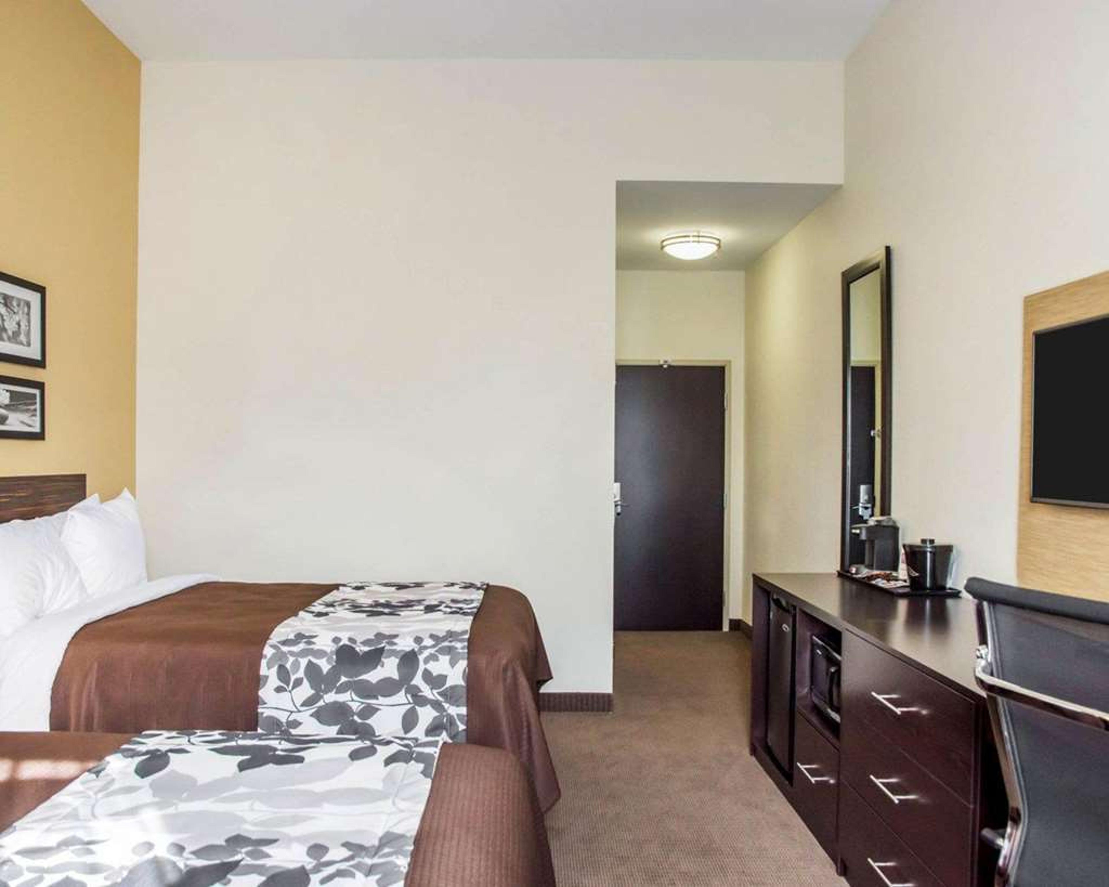 SLEEP INN AND SUITES PARKERSBURG-MA