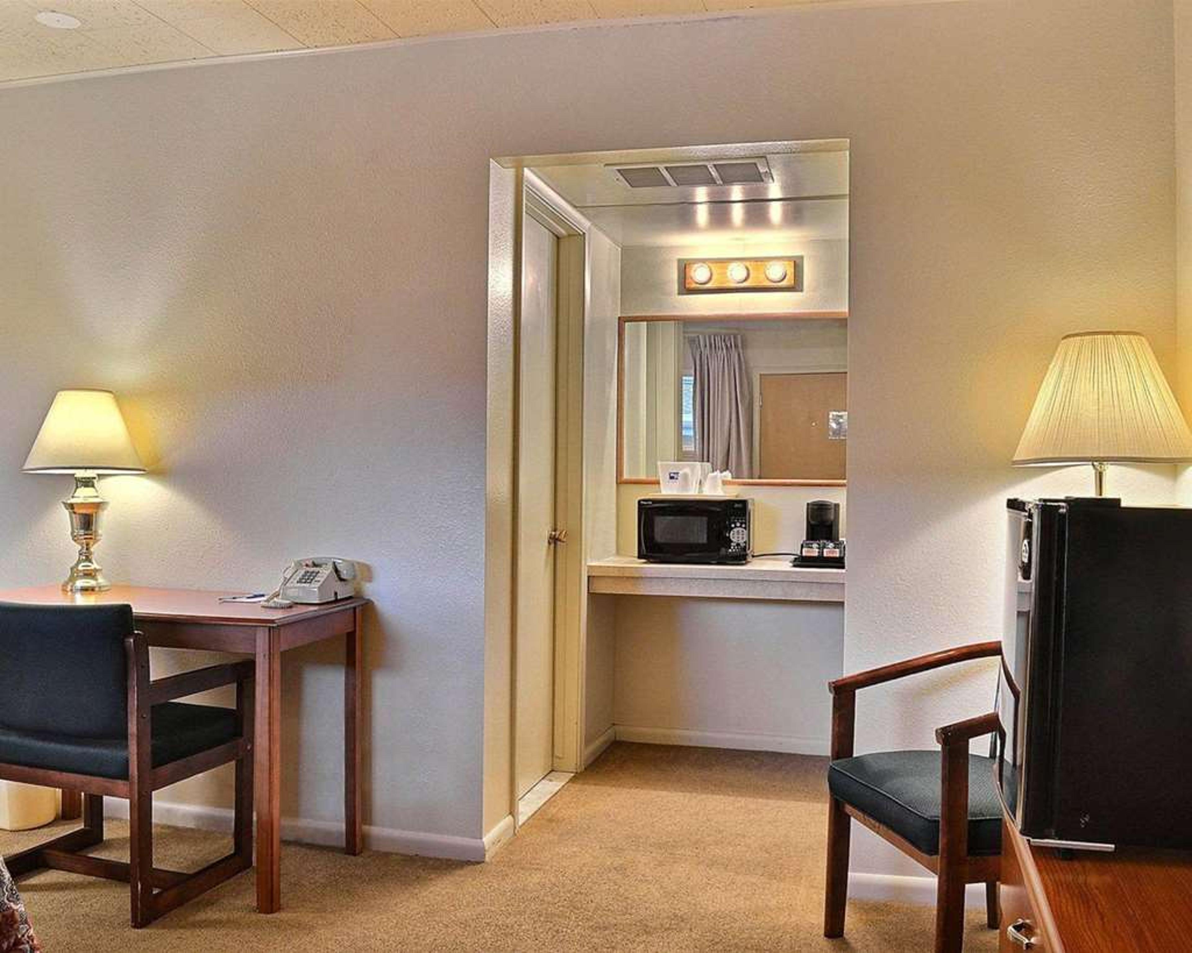 Rodeway Inn