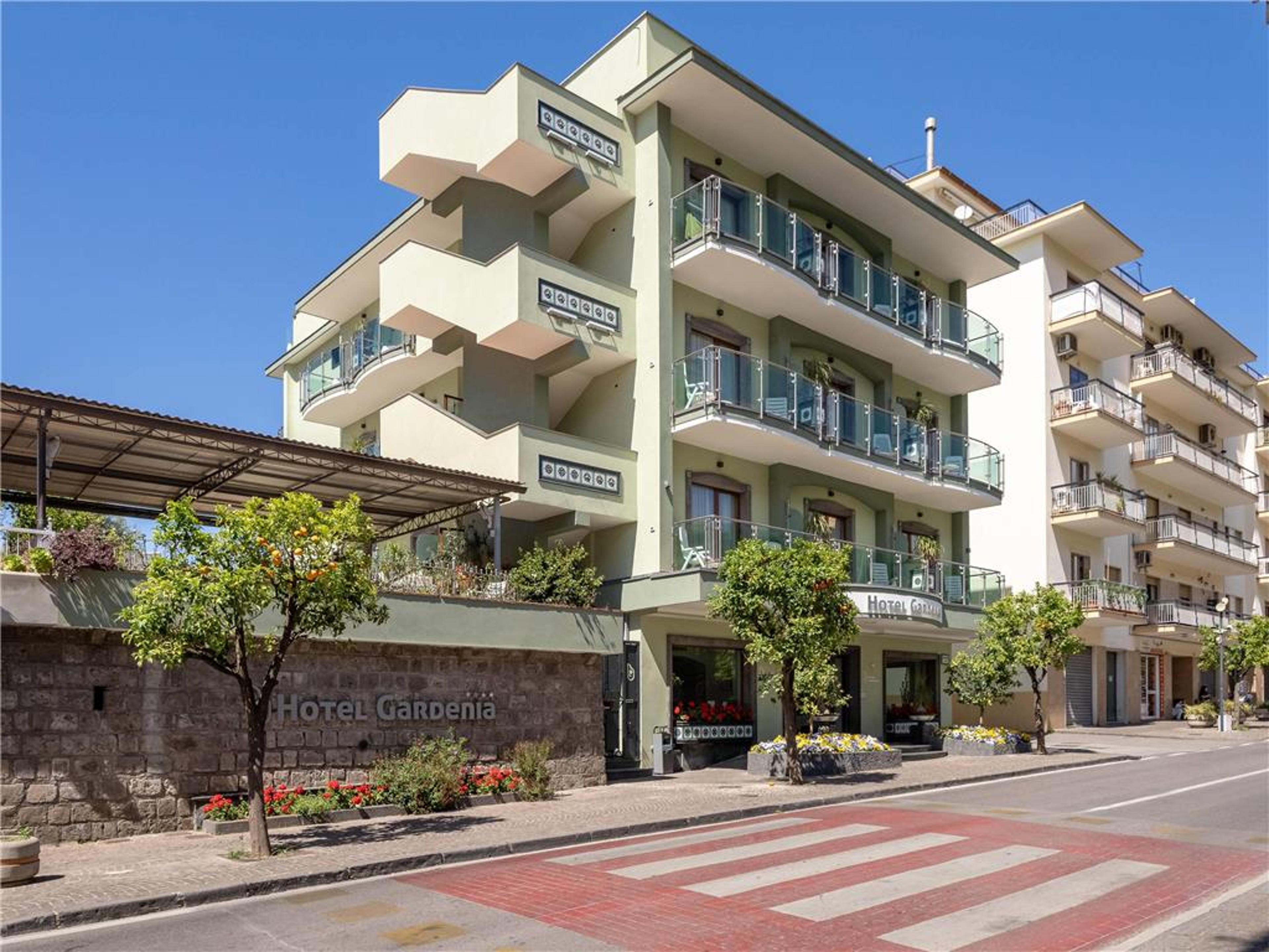 GARDENIA SORRENTO COAST ASCEND HOTE