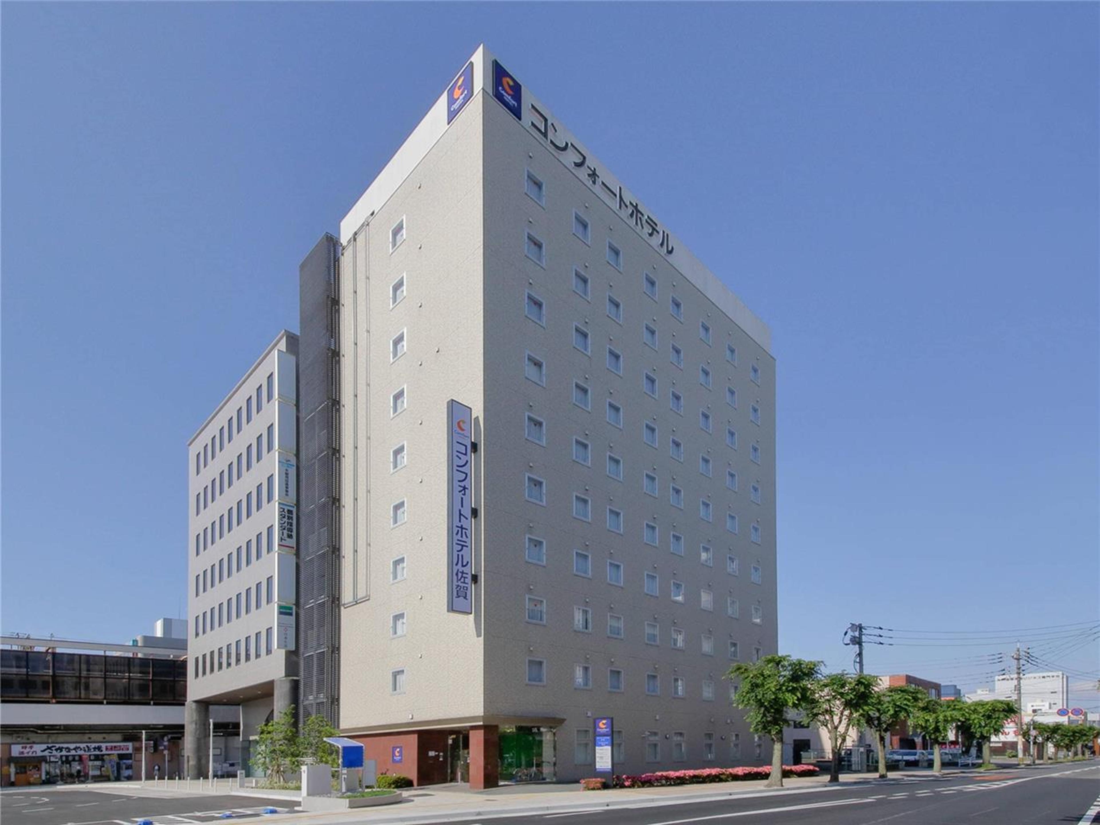 COMFORT HOTEL SAGA