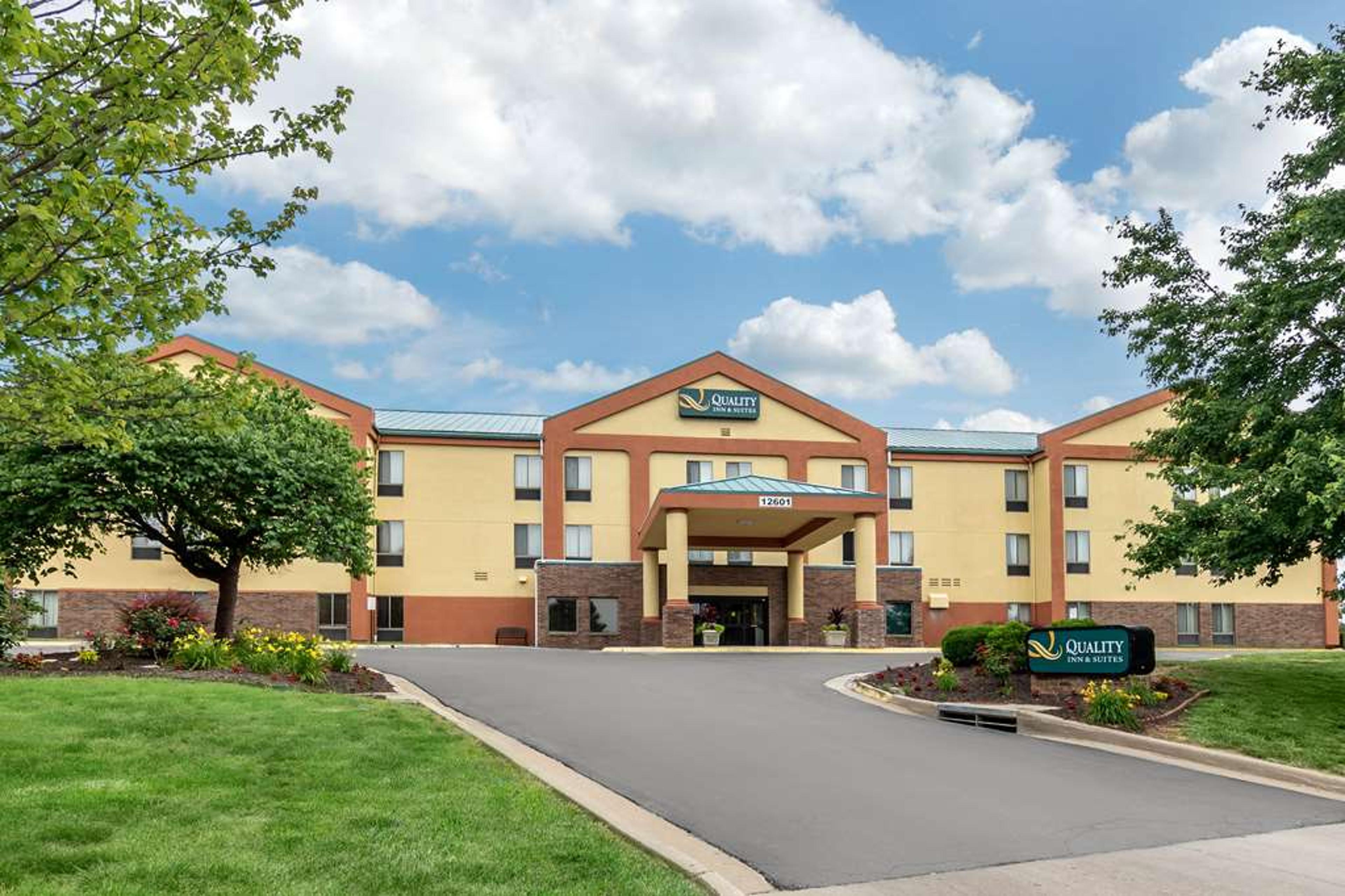 QUALITY INN AND SUITES LENEXA KANSA