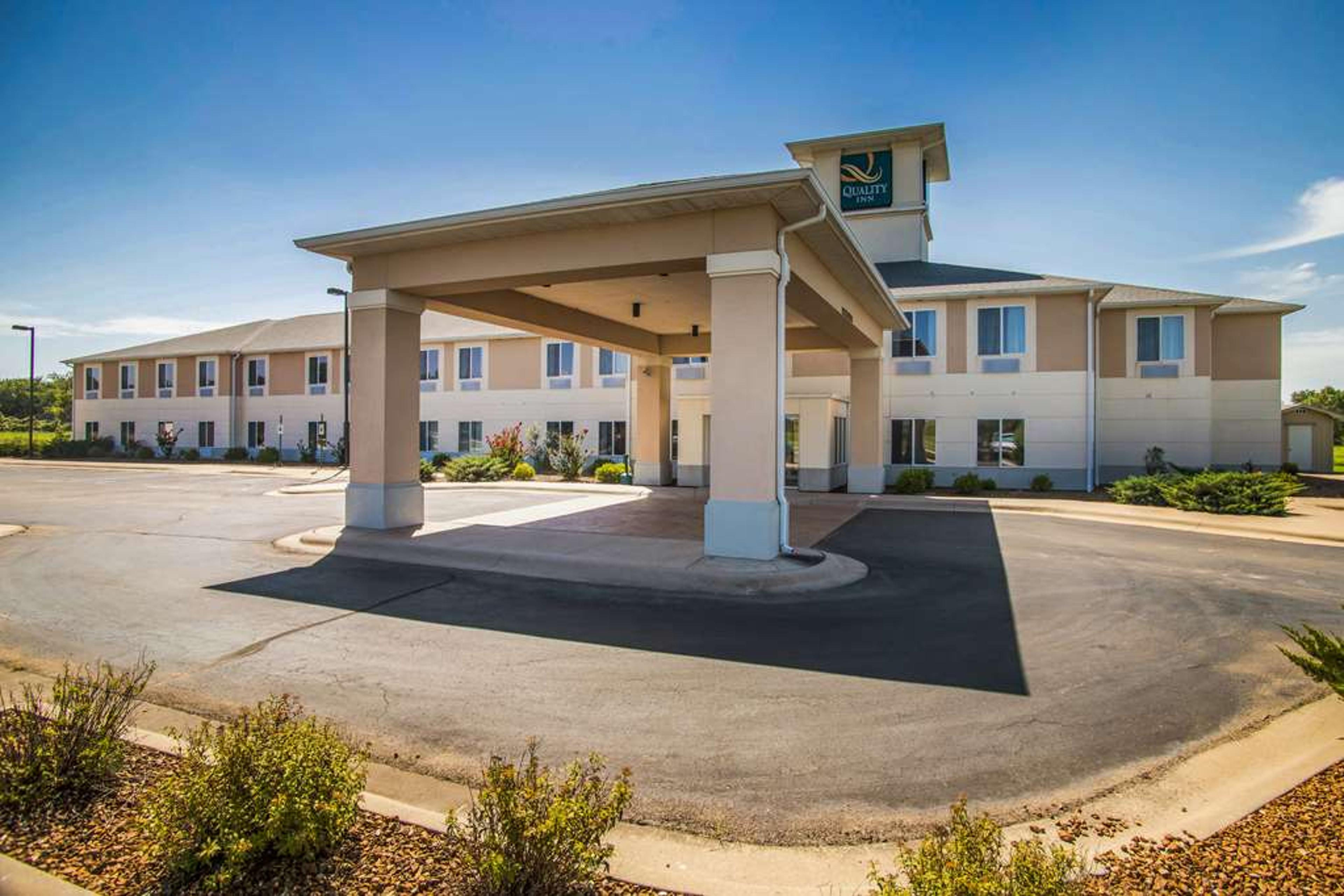 QUALITY INN PARSONS NORTH