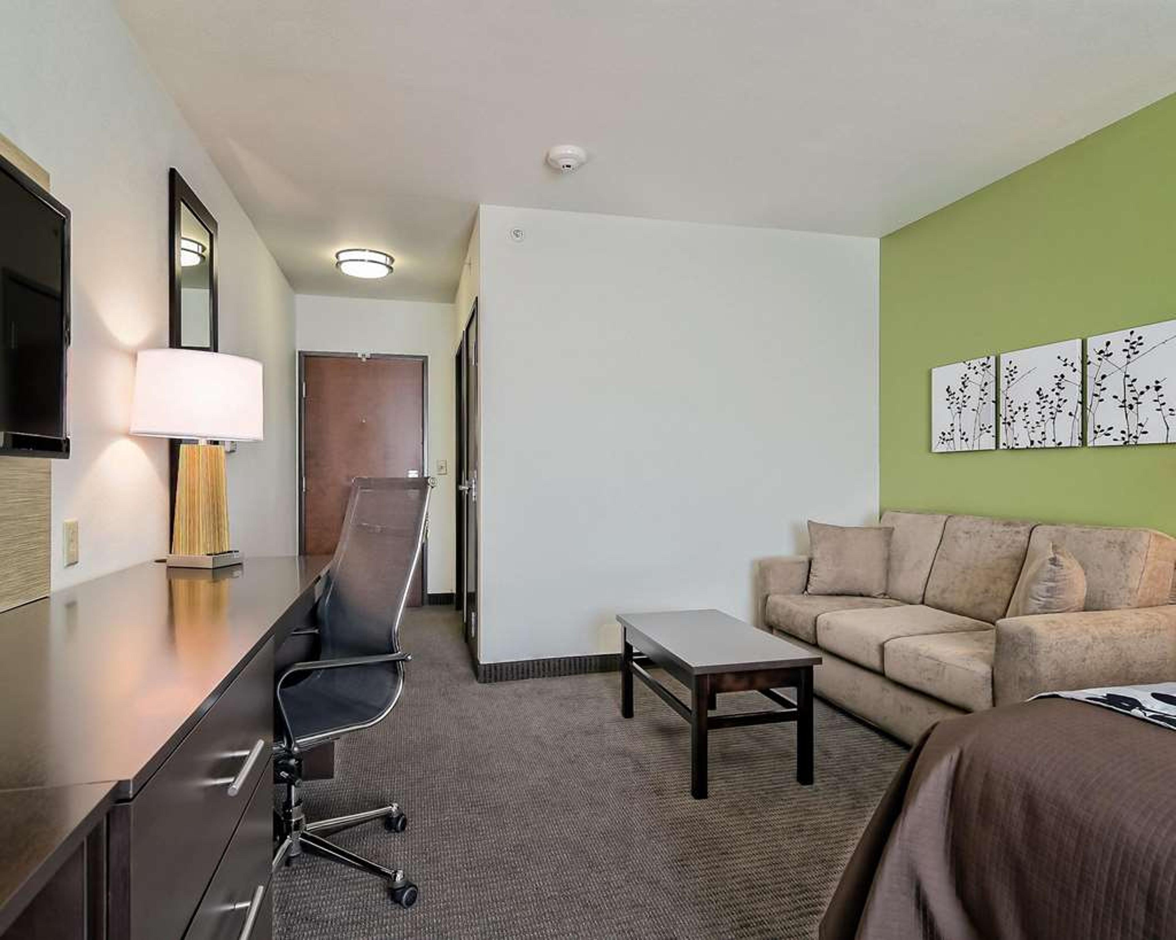 SLEEP INN AND SUITES FORT SCOTT