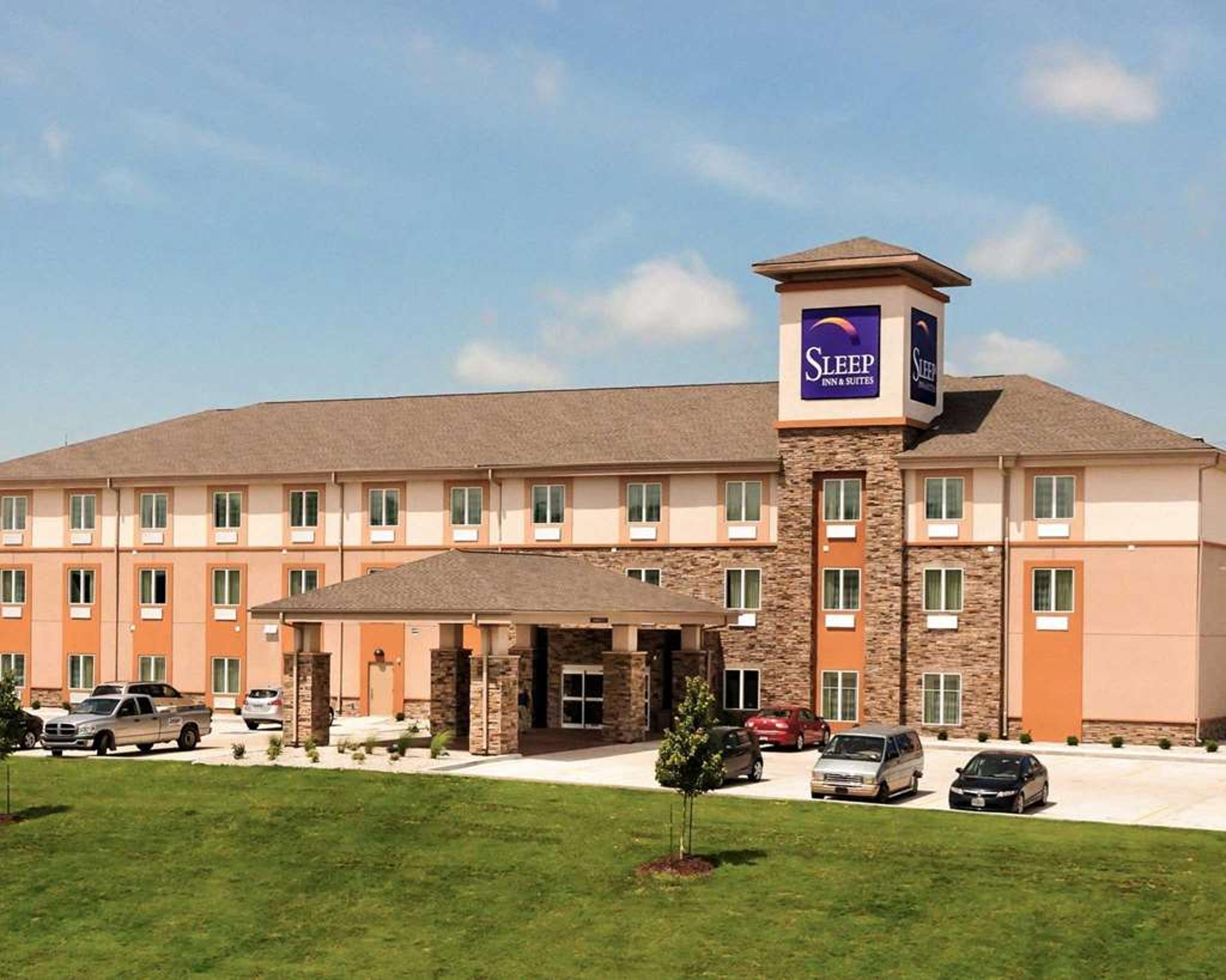 SLEEP INN AND SUITES FORT SCOTT