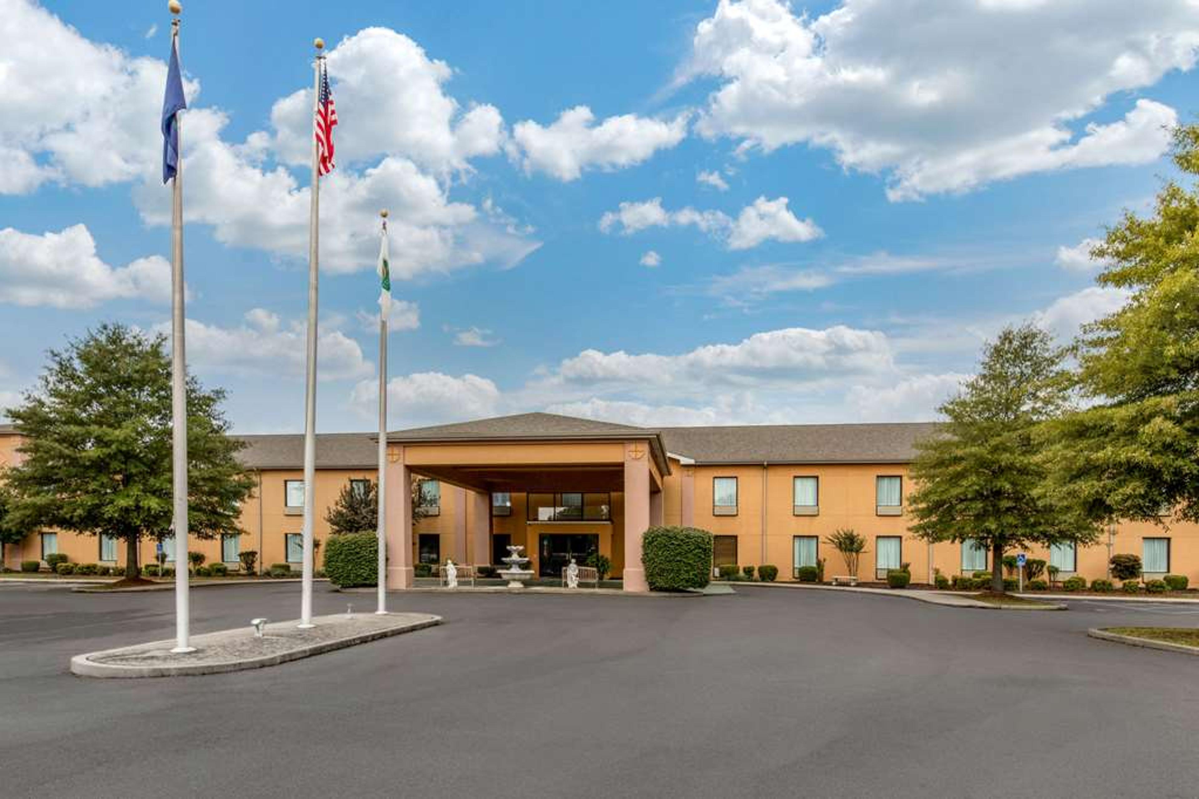 QUALITY INN AND SUITES BENTON - DRA