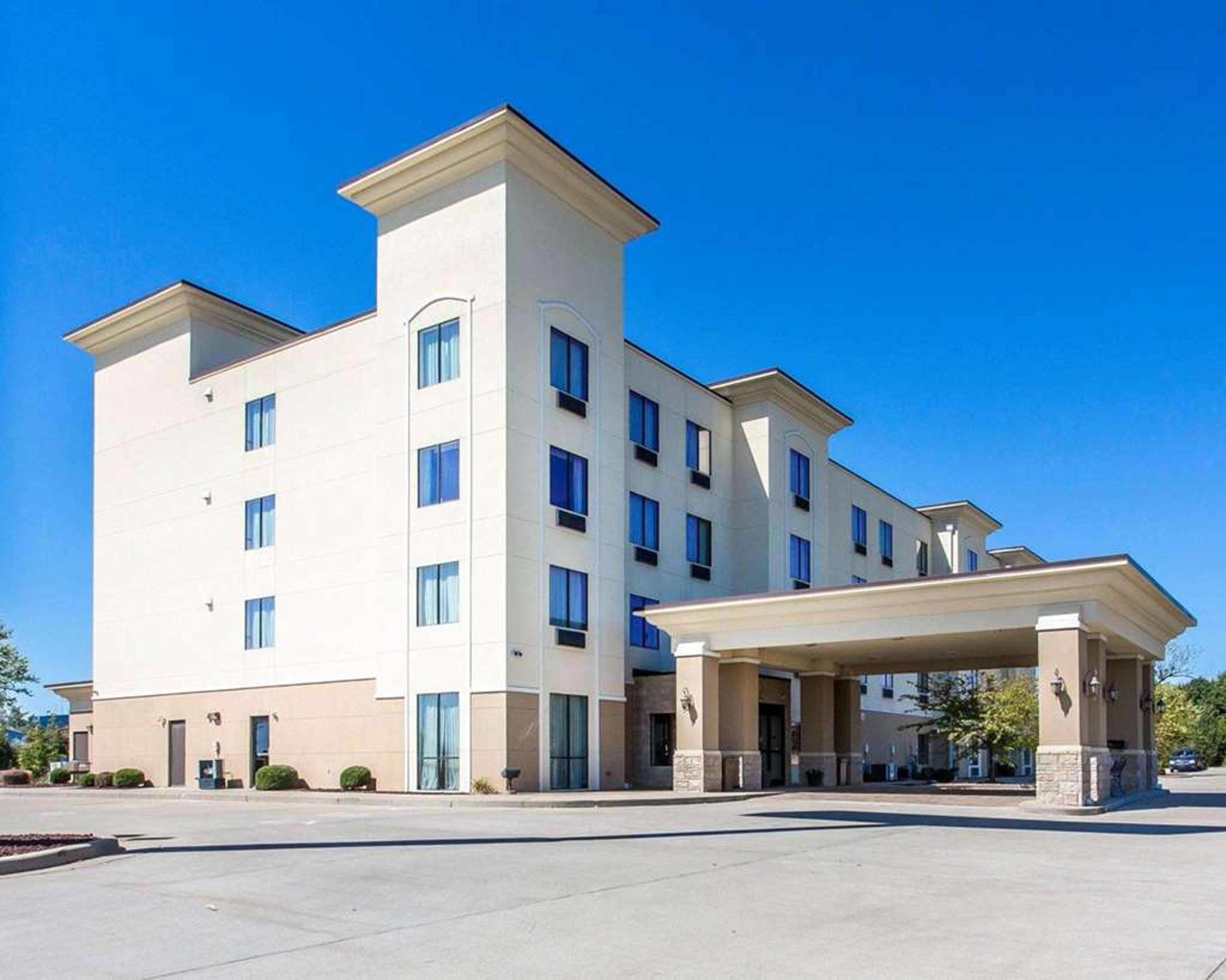 COMFORT INN AND SUITES MADISONVILLE