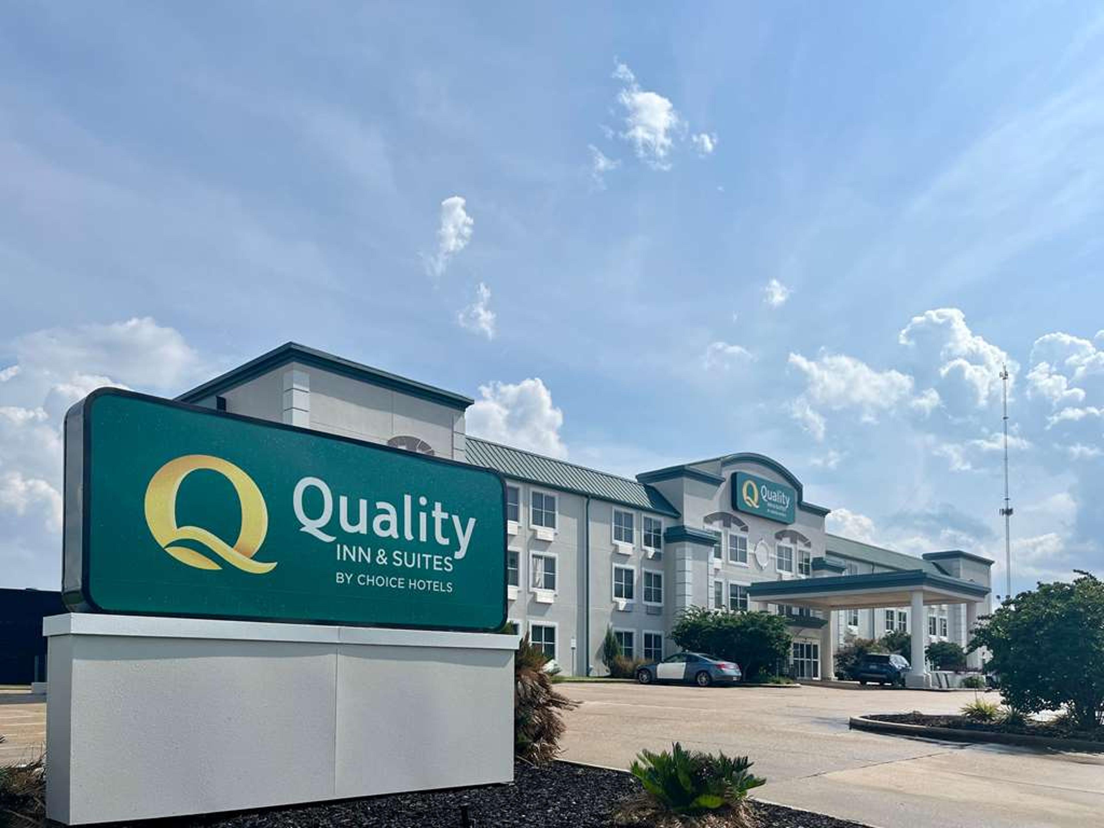 QUALITY INN AND SUITES