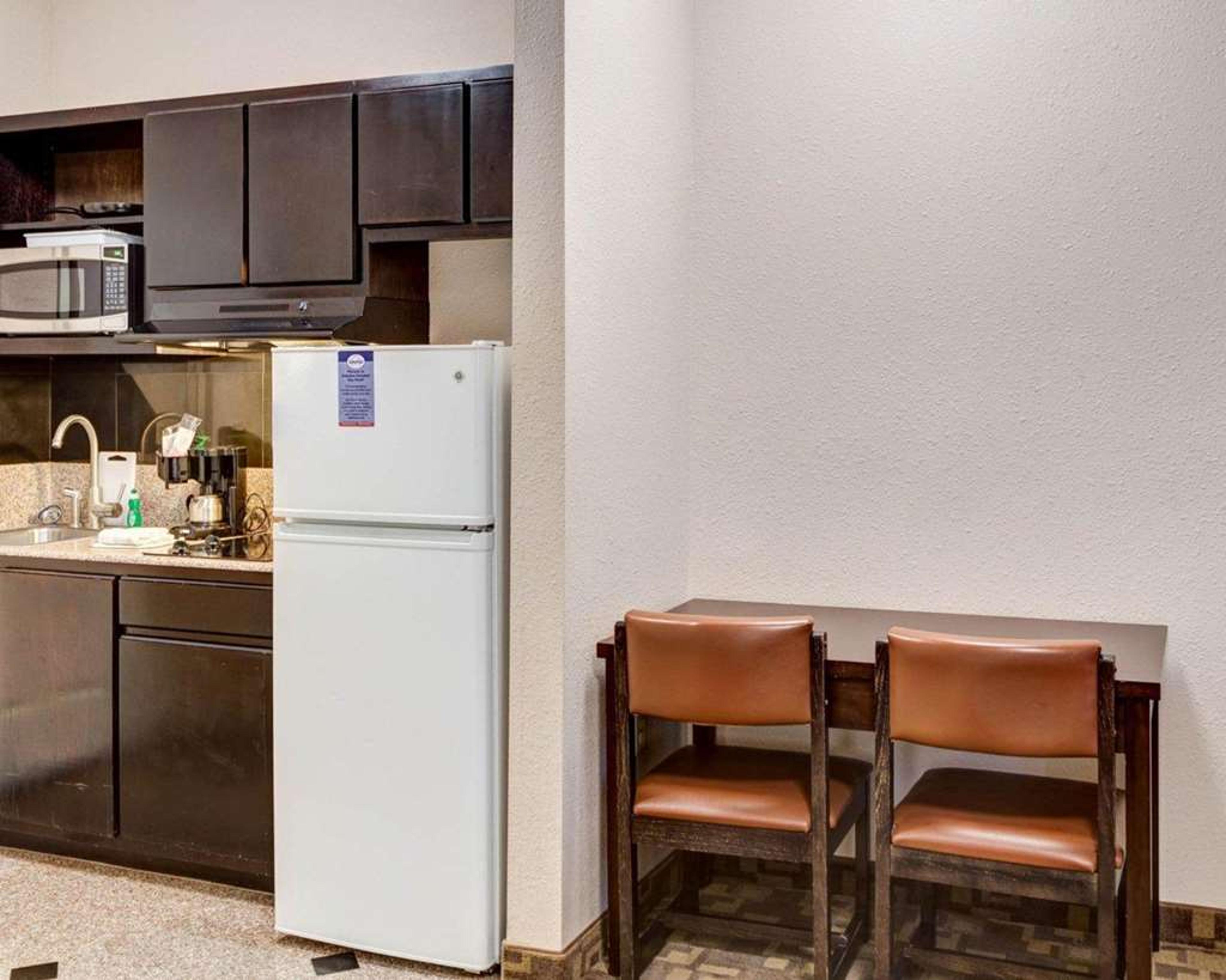 SUBURBAN EXTENDED STAY