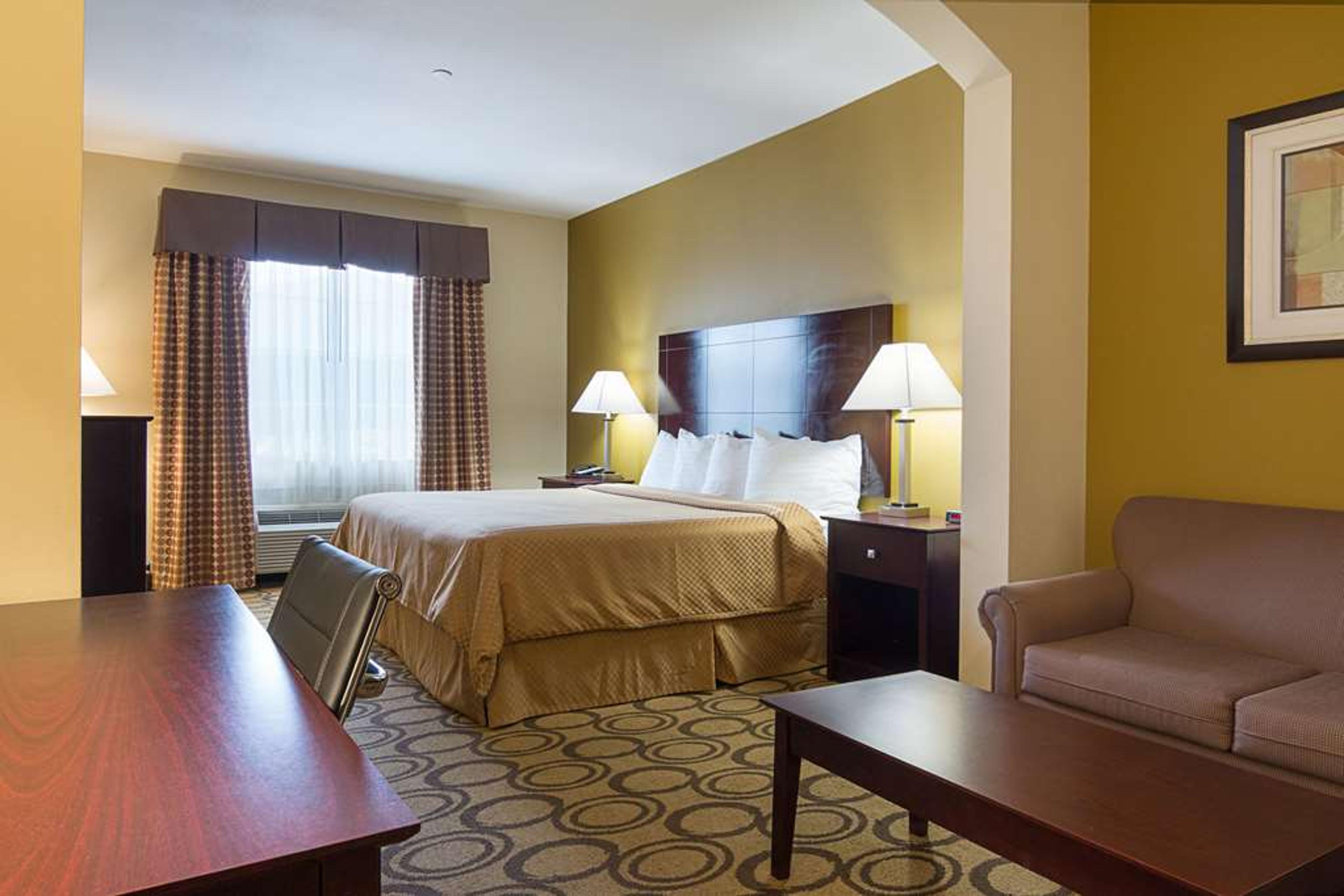 RODEWAY INN AND SUITES