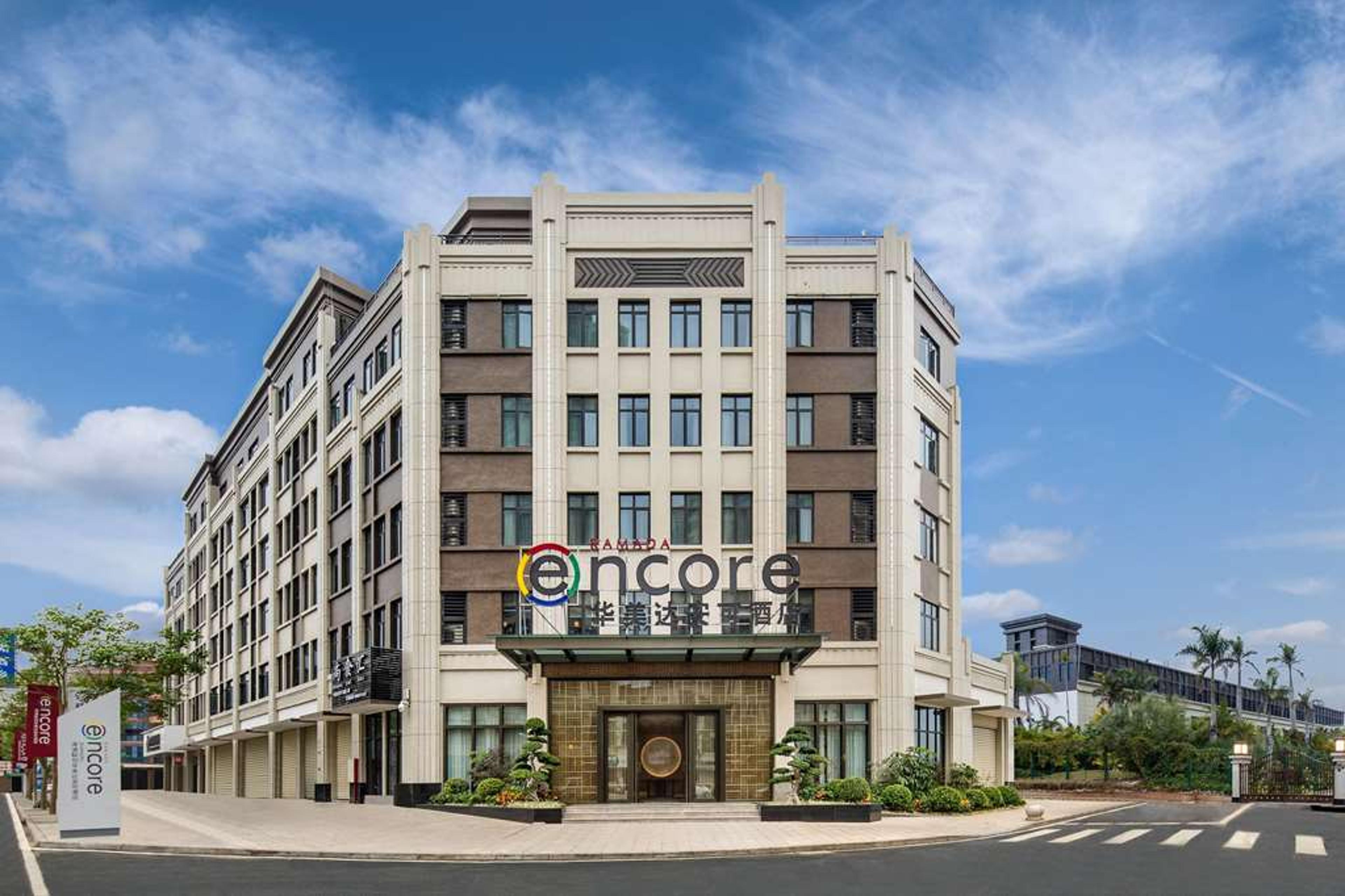 RAMADA ENCORE BY WYNDHAM ZHANGPU