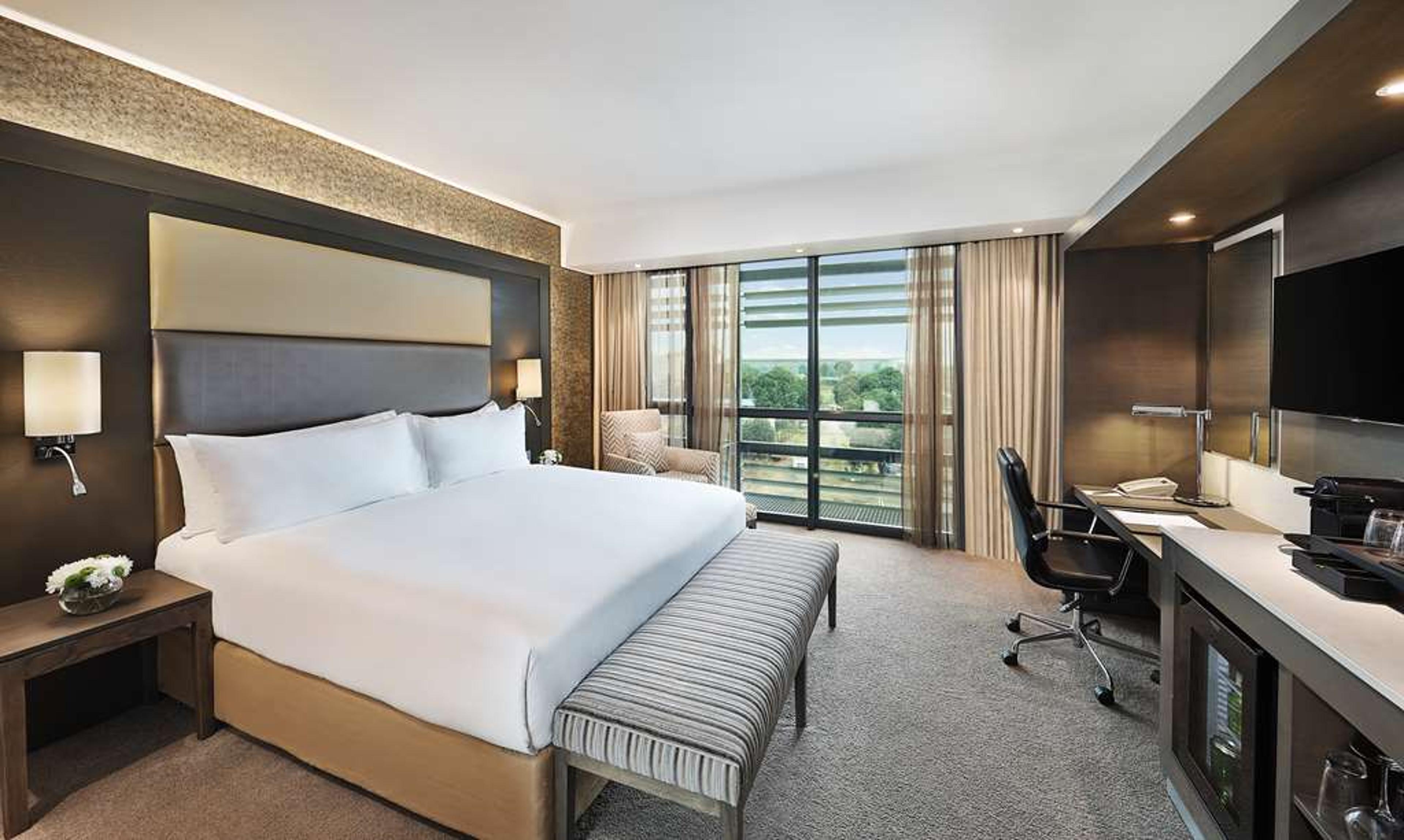 LEGEND HOTEL LAGOS AIRPORT - CURIO