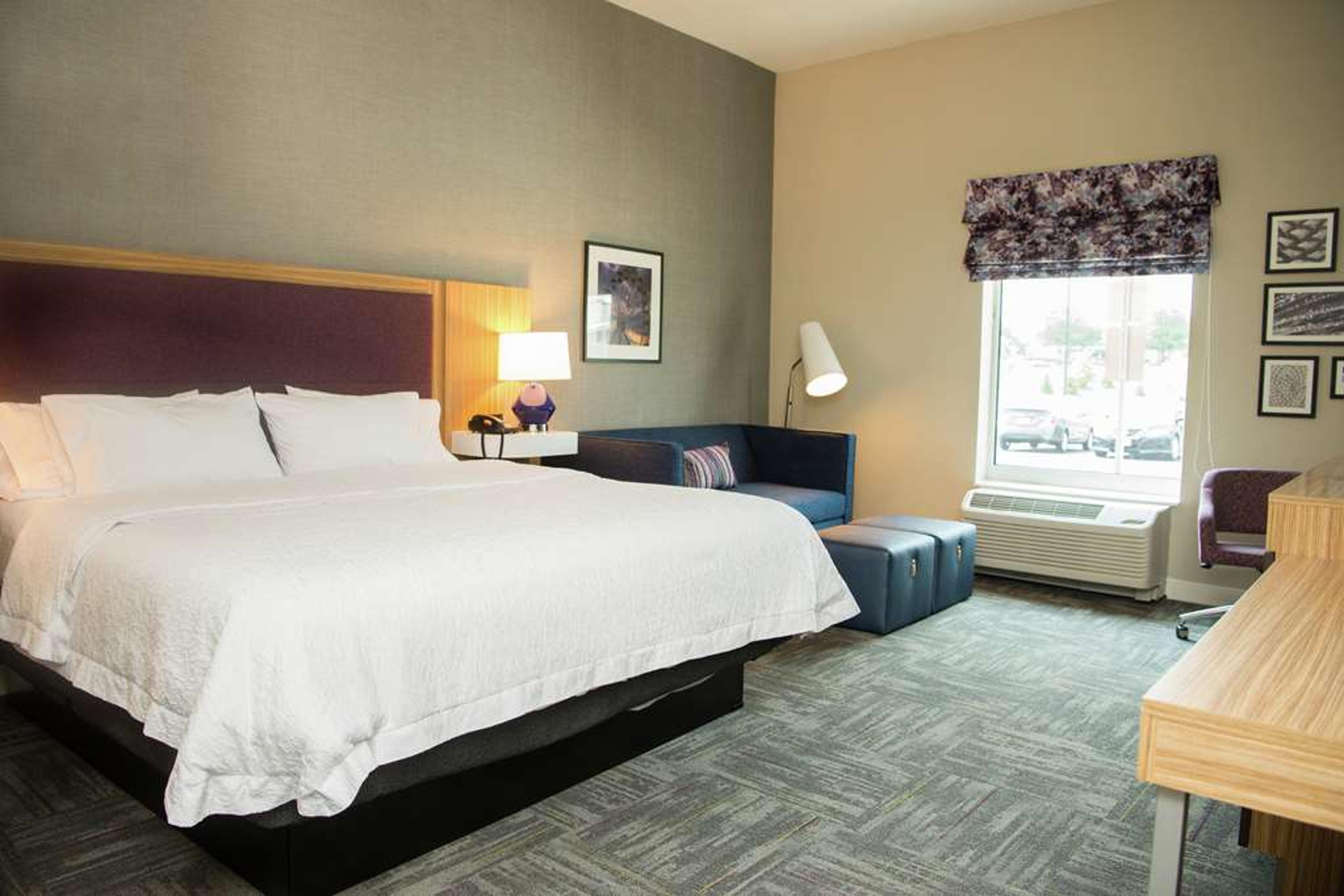 HAMPTON INN STE WARRINGTON HORSHAM