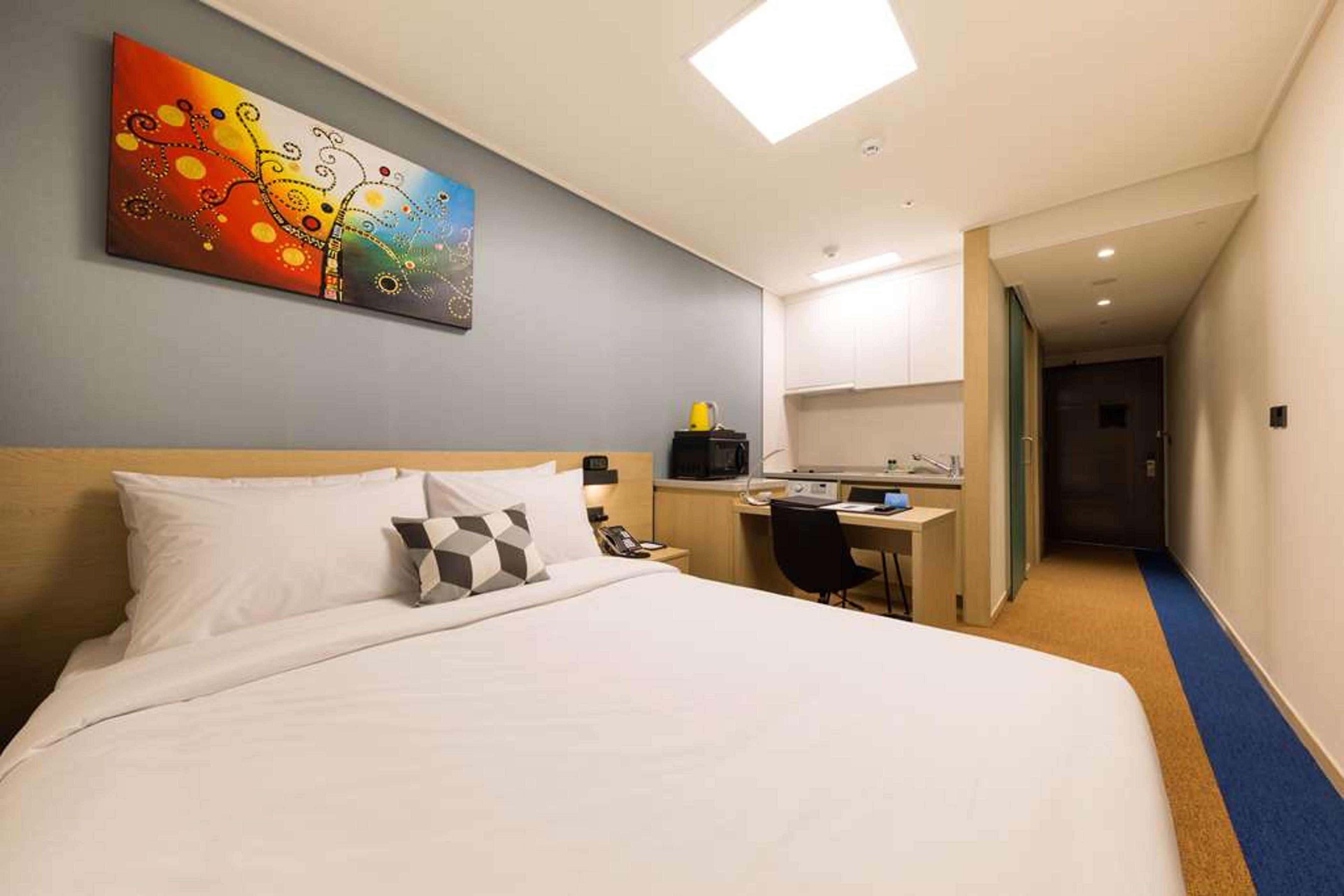 DAYS HOTEL AND SUITES INCHEON AIRPO
