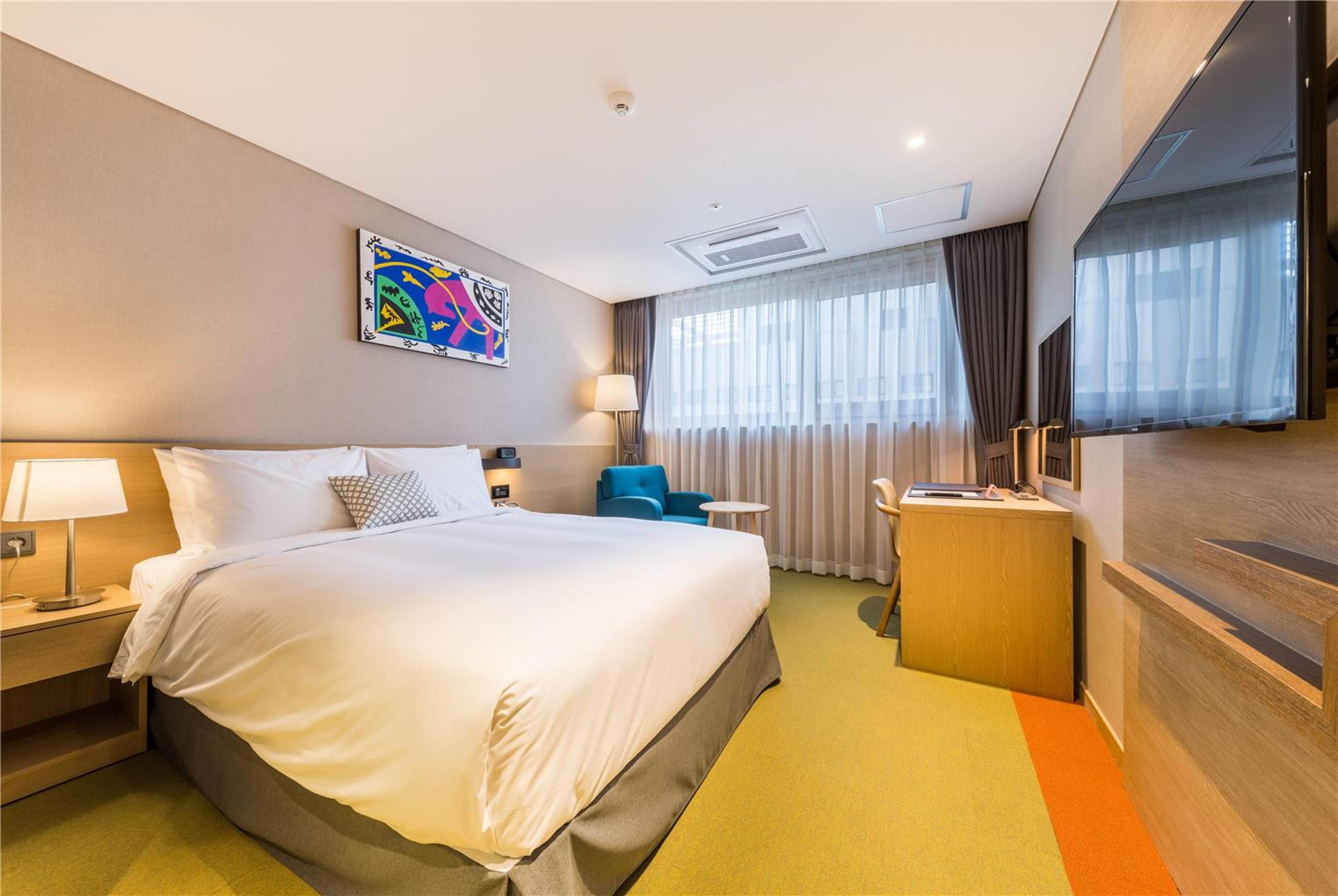 HOWARD JOHNSON INCHEON AIRPORT