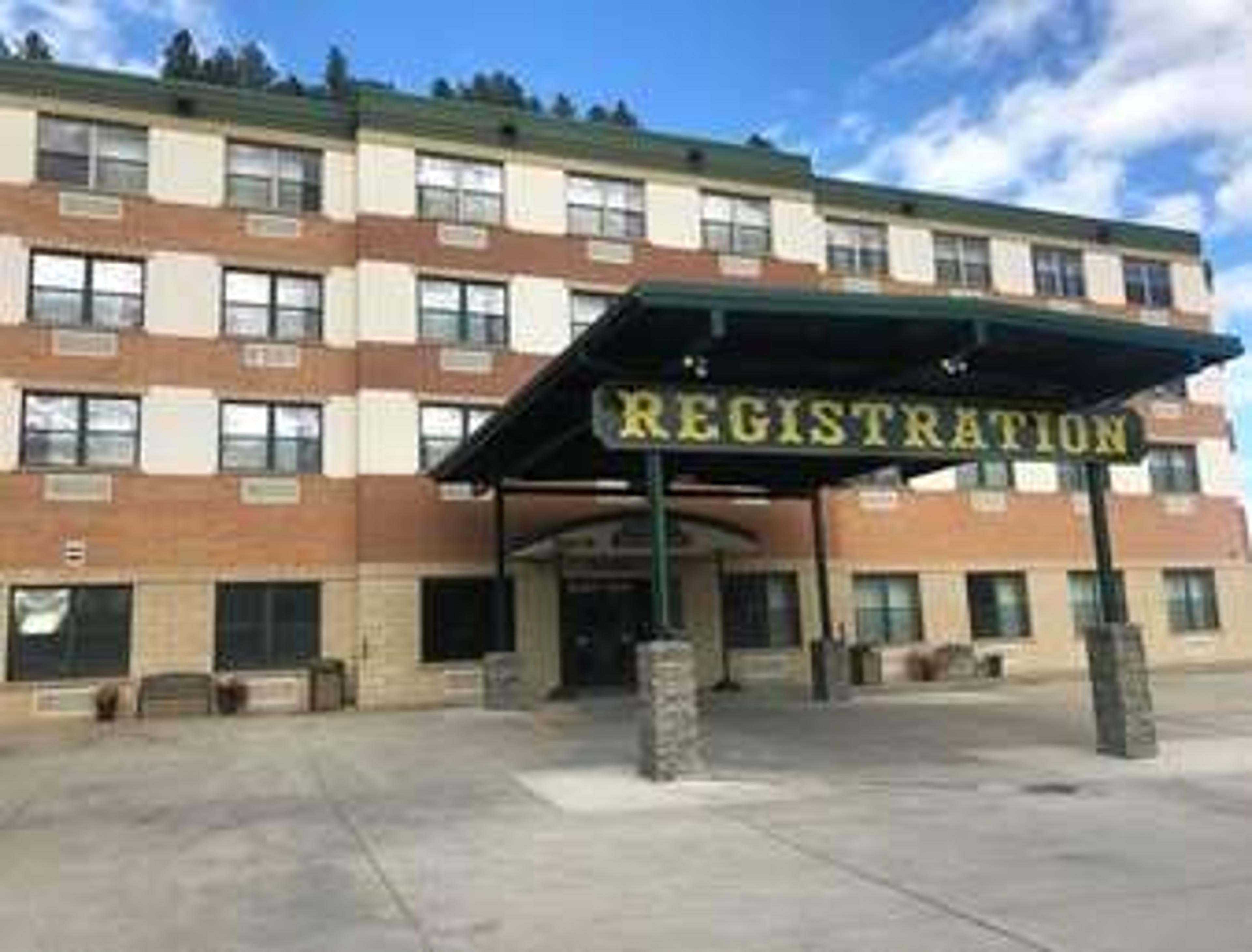 TRAVELODGE INN & SUITES BY WYNDHAM