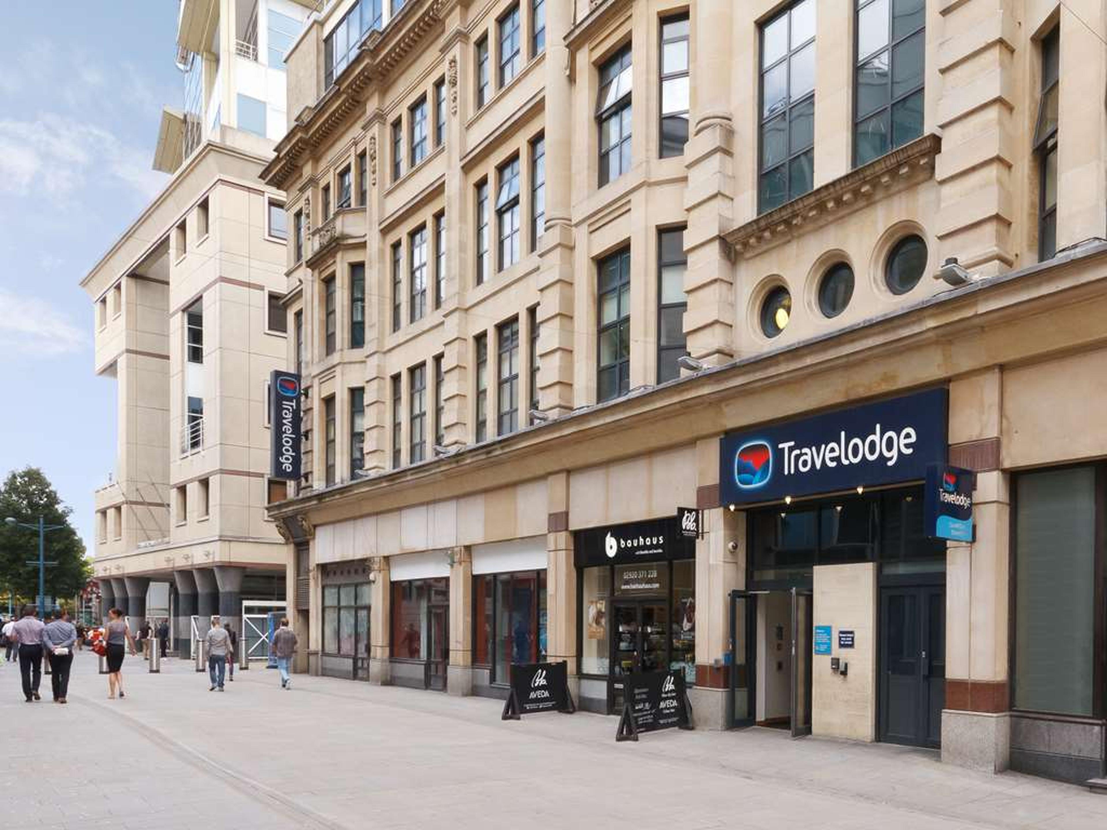 TRAVELODGE CARDIFF QUEEN STREET