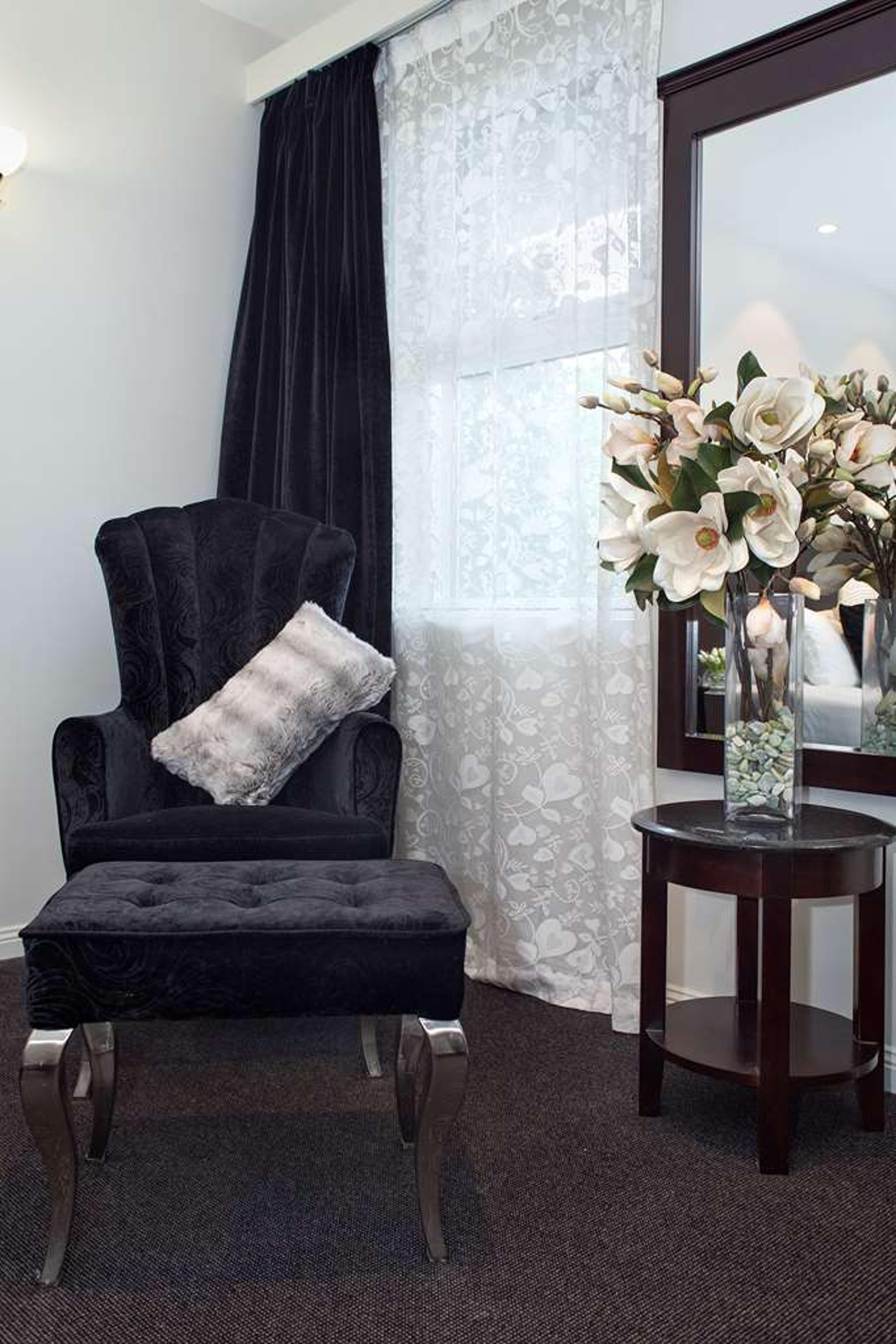 INTERNATIONAL HOTEL WAGGA