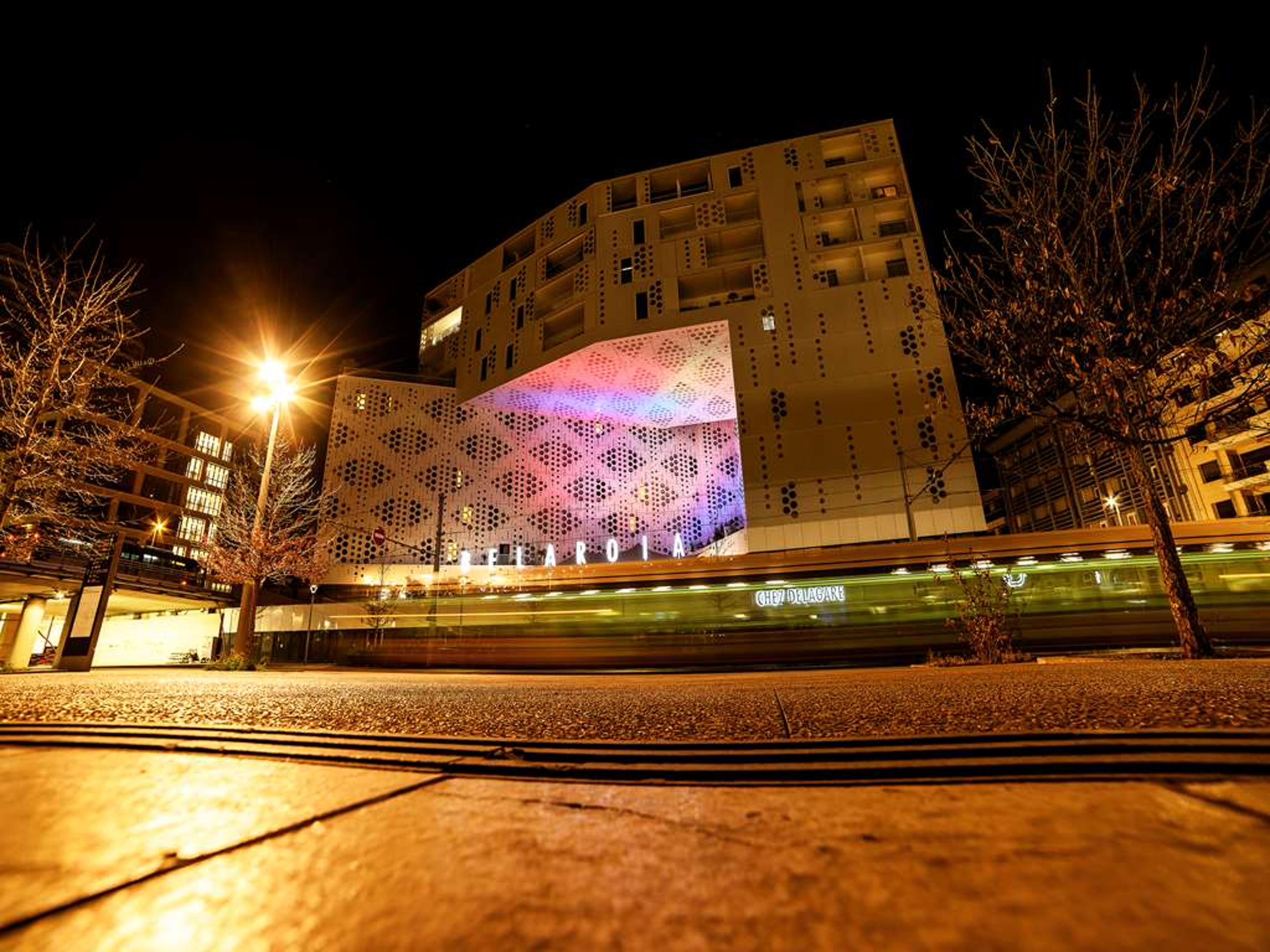 CAMPANILE MONTPELLIER CENTRE ST ROC