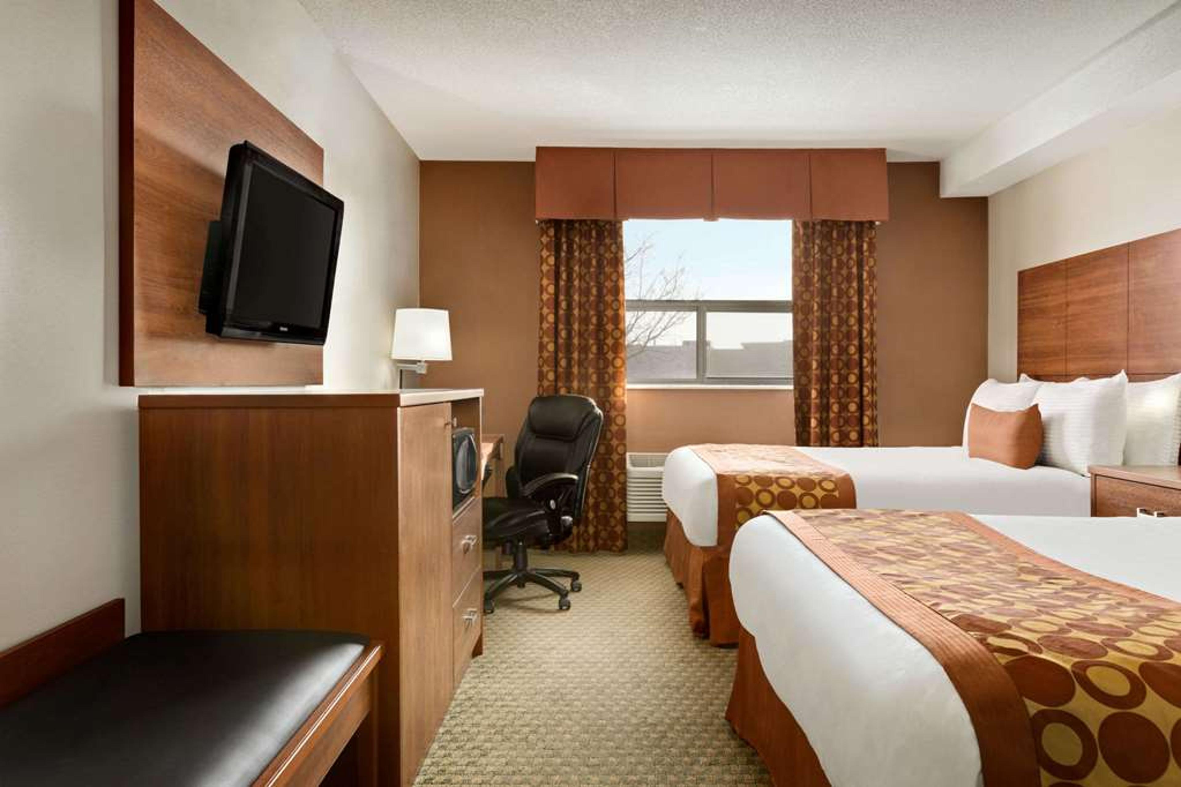 TRAVELODGE BY WYNDHAM WINDSOR