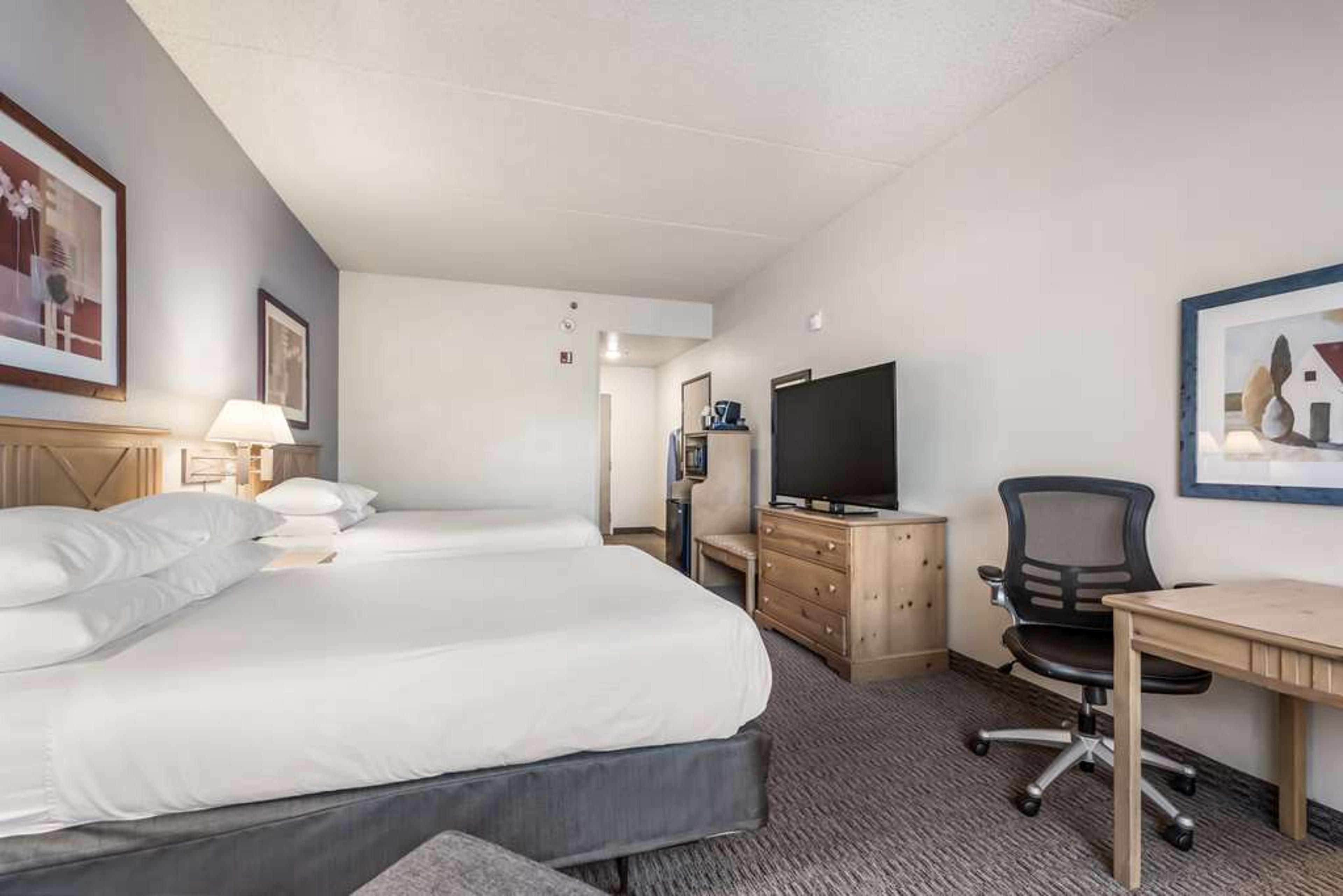 REDLIONINNSUITSGOODYEARPHOENIX