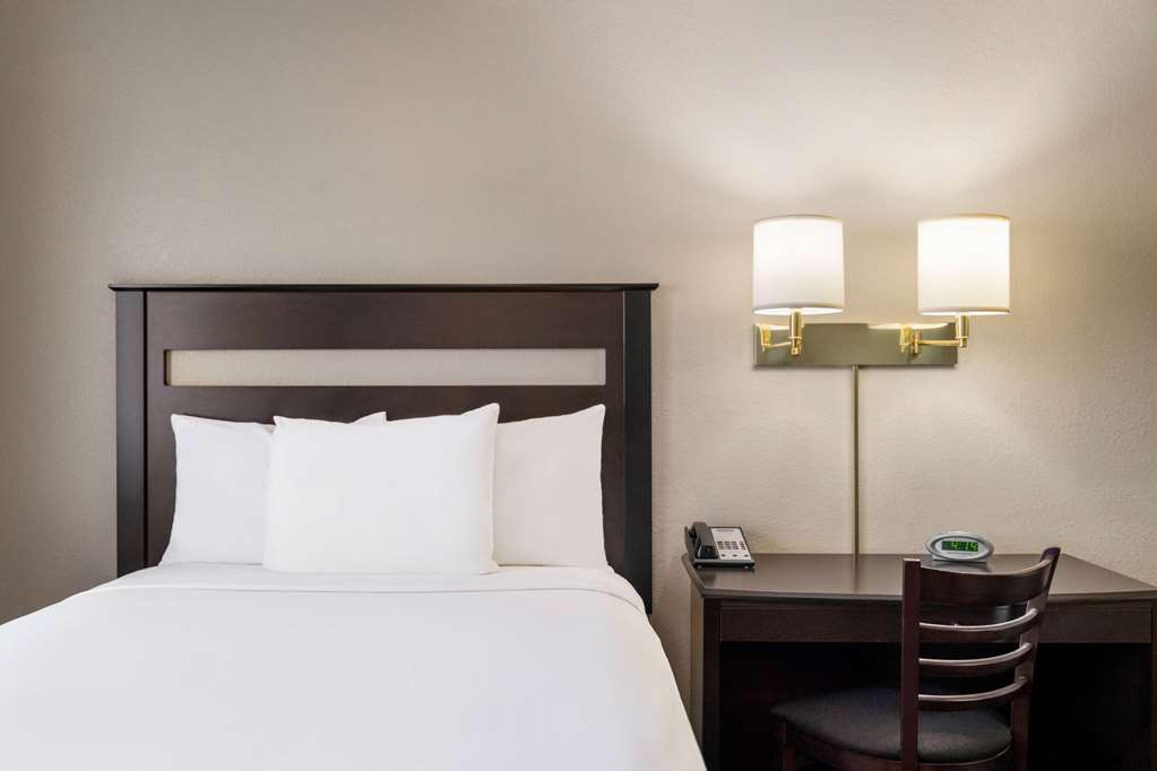 TRAVELODGE BY WYNDHAM DEXTER