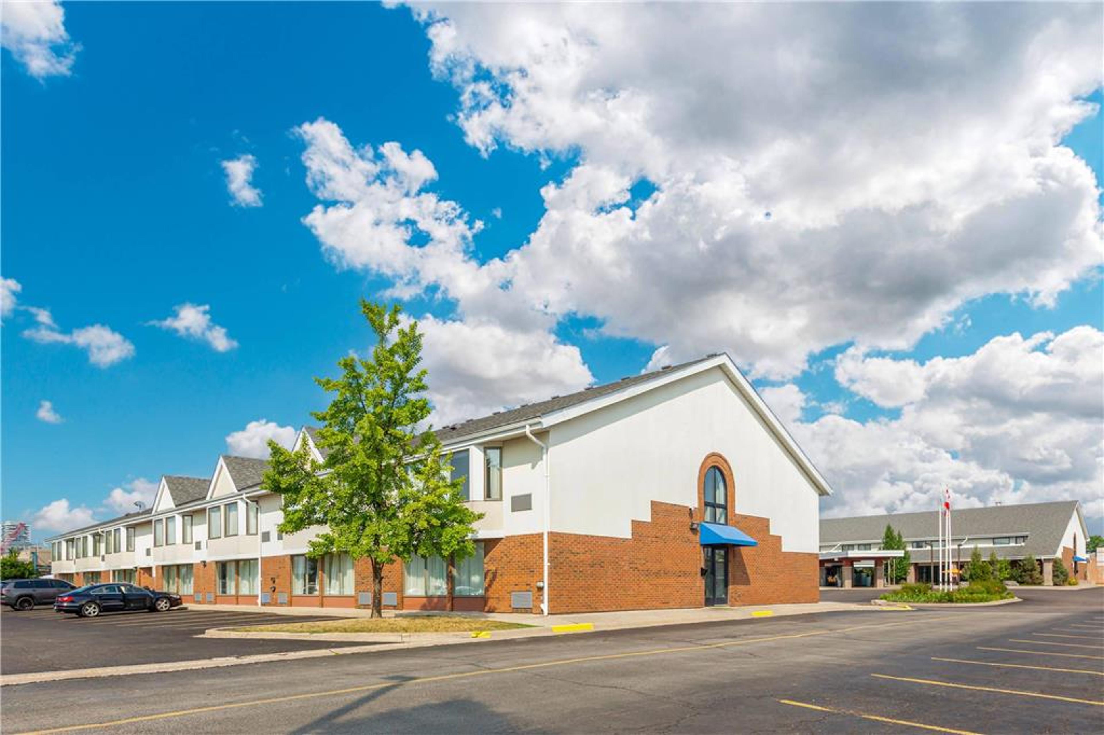 QUALITY INN AND SUITES